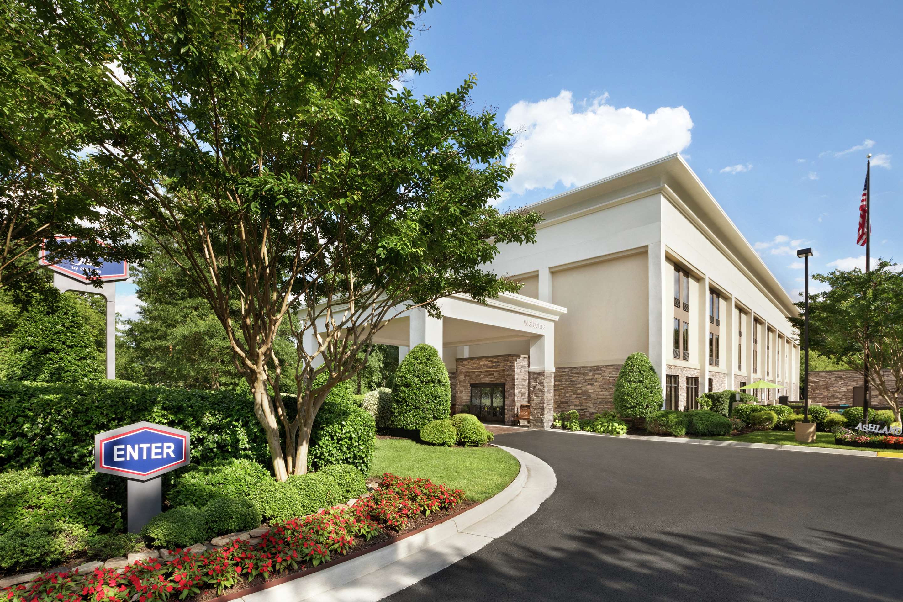 Exterior | Hampton Inn by Hilton Richmond-North/Ashland