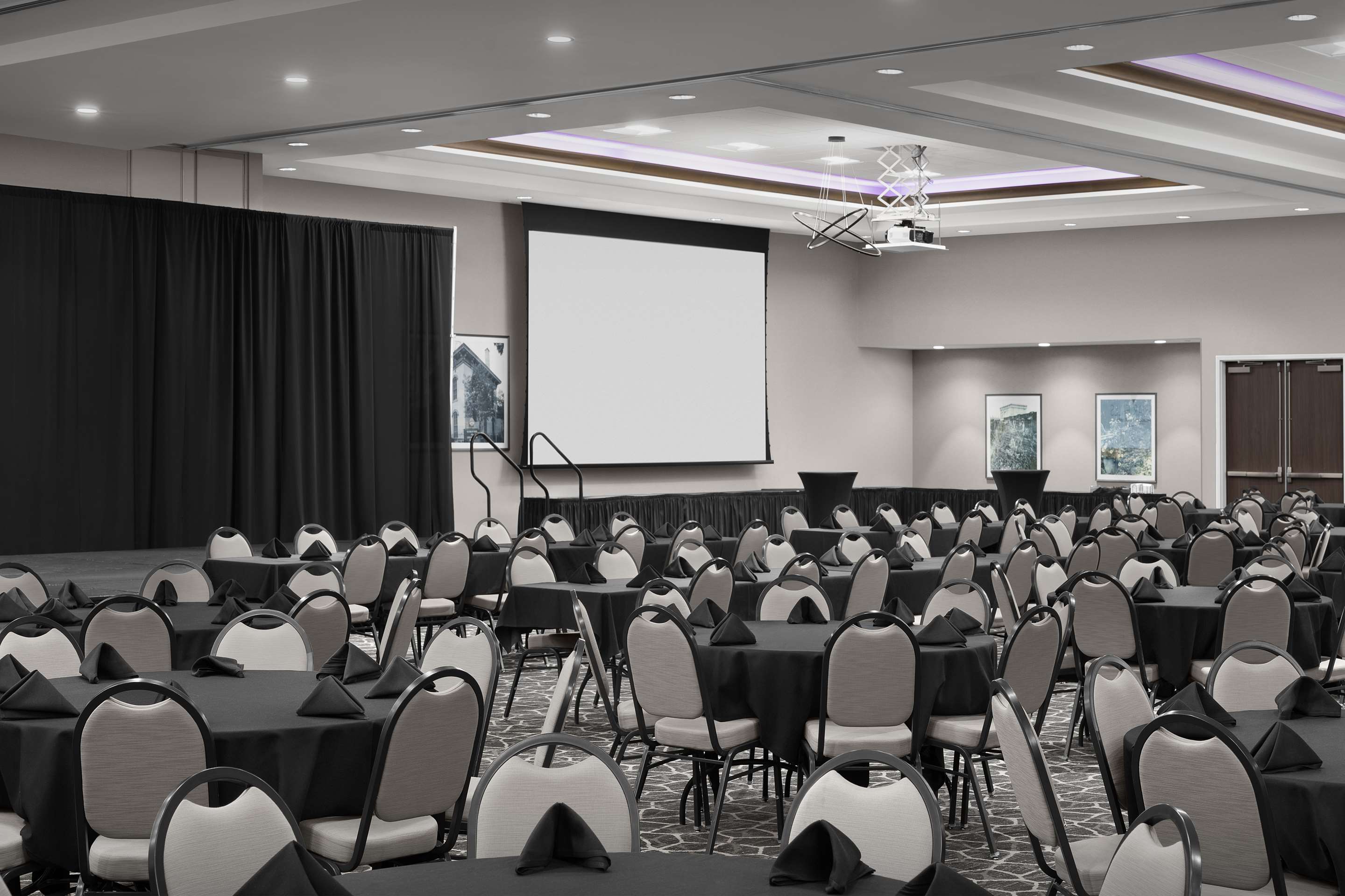 Meeting Room | Hilton Garden Inn Cedar Falls