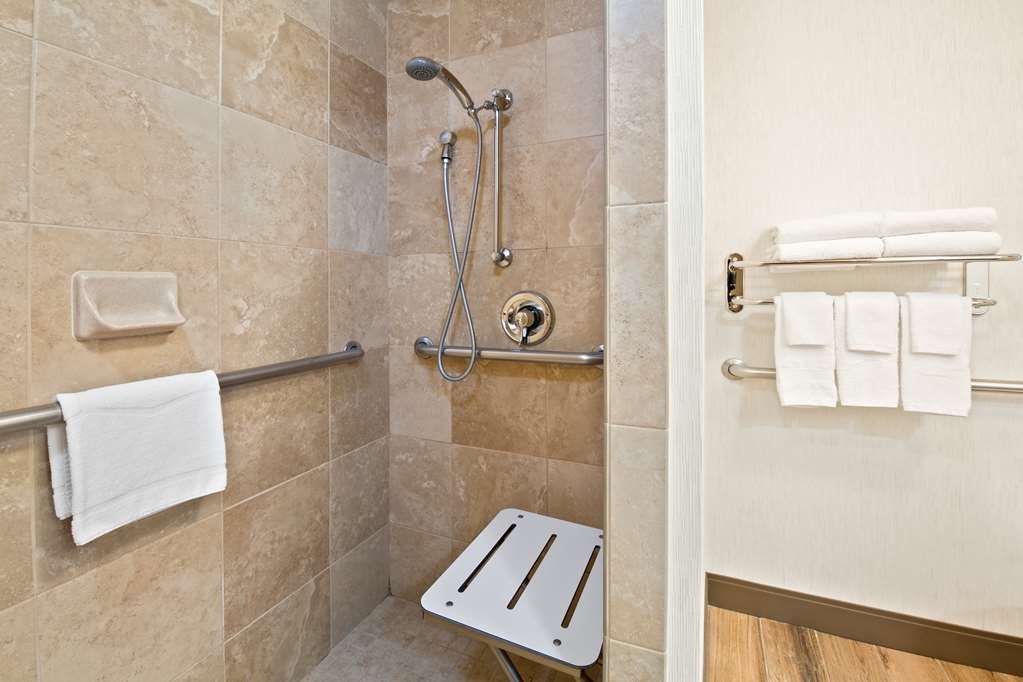 Hampton Inn & Suites by Hilton Walla Walla Room Type - 2QN MOB HEAR ACC RI-SHW NS