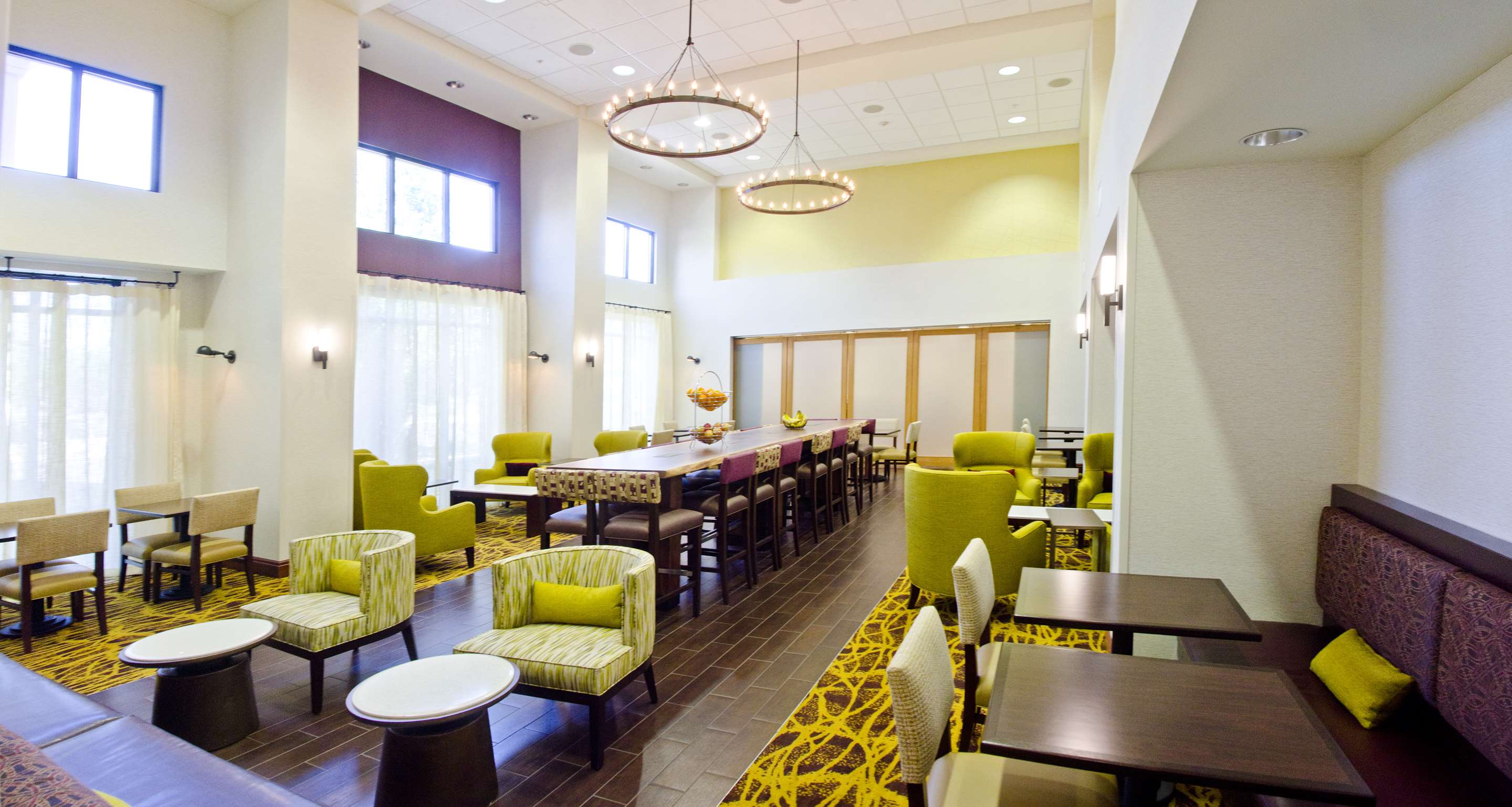Breakfast Area | Hampton Inn & Suites Walla Walla