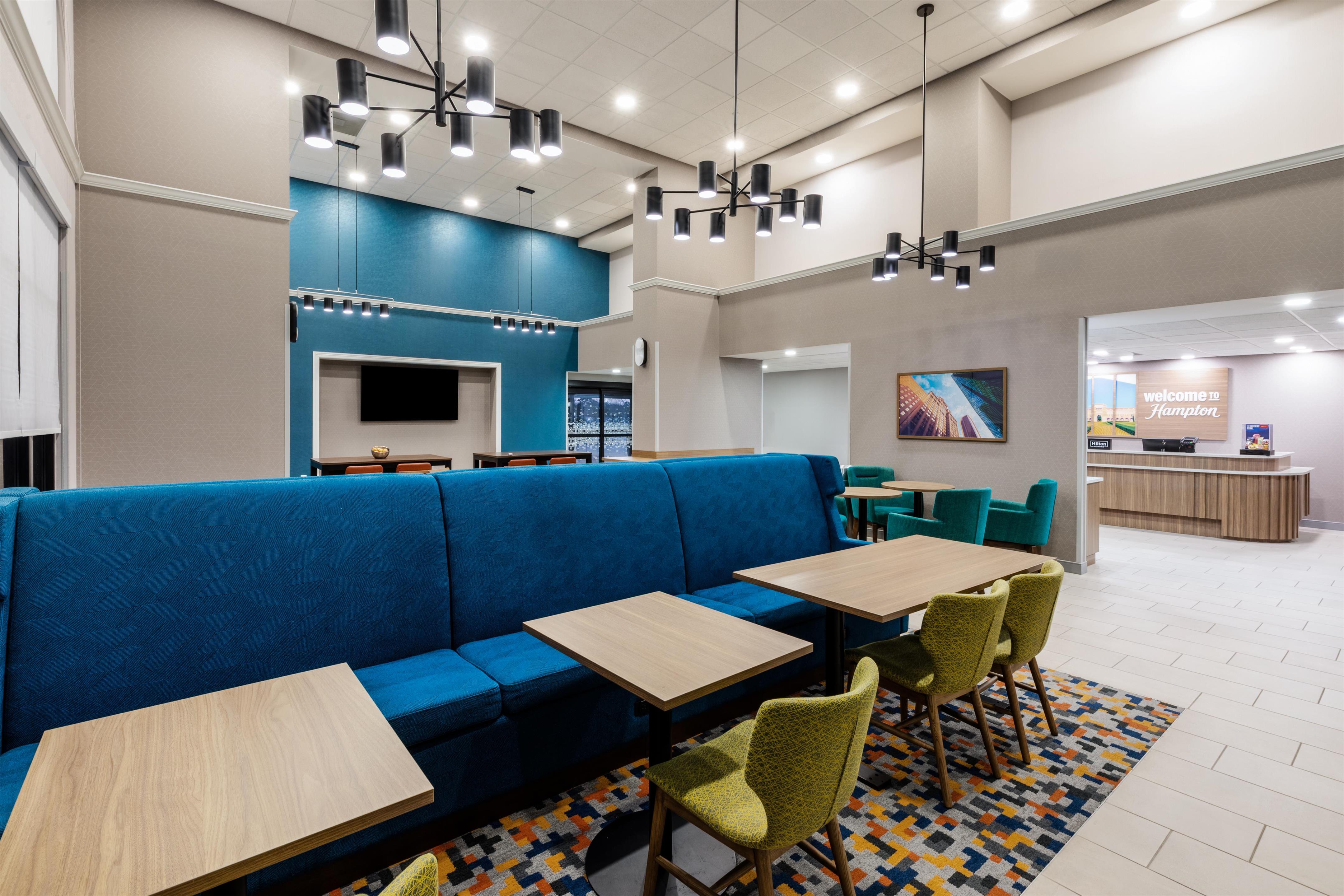 Lobby | Hampton Inn & Suites Tomball Houston NW