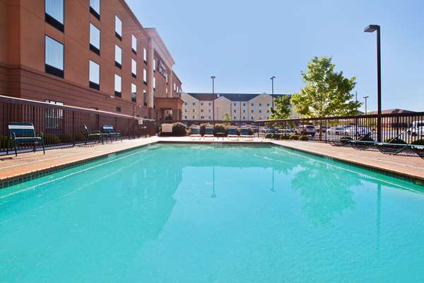 Pool - Hampton Inn & Suites Oxford - I-20, Exit 188