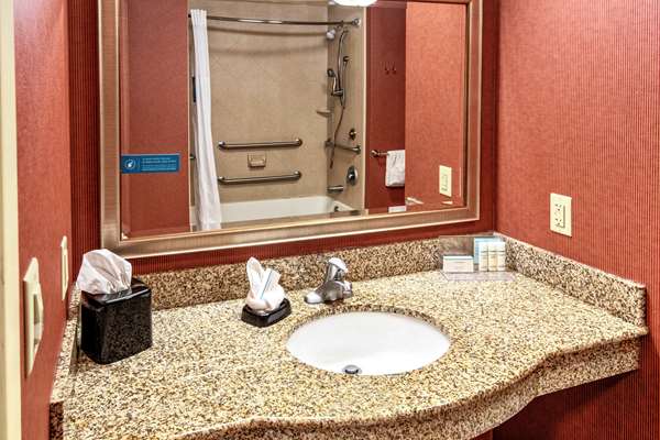  - Hampton Inn Jacksonville