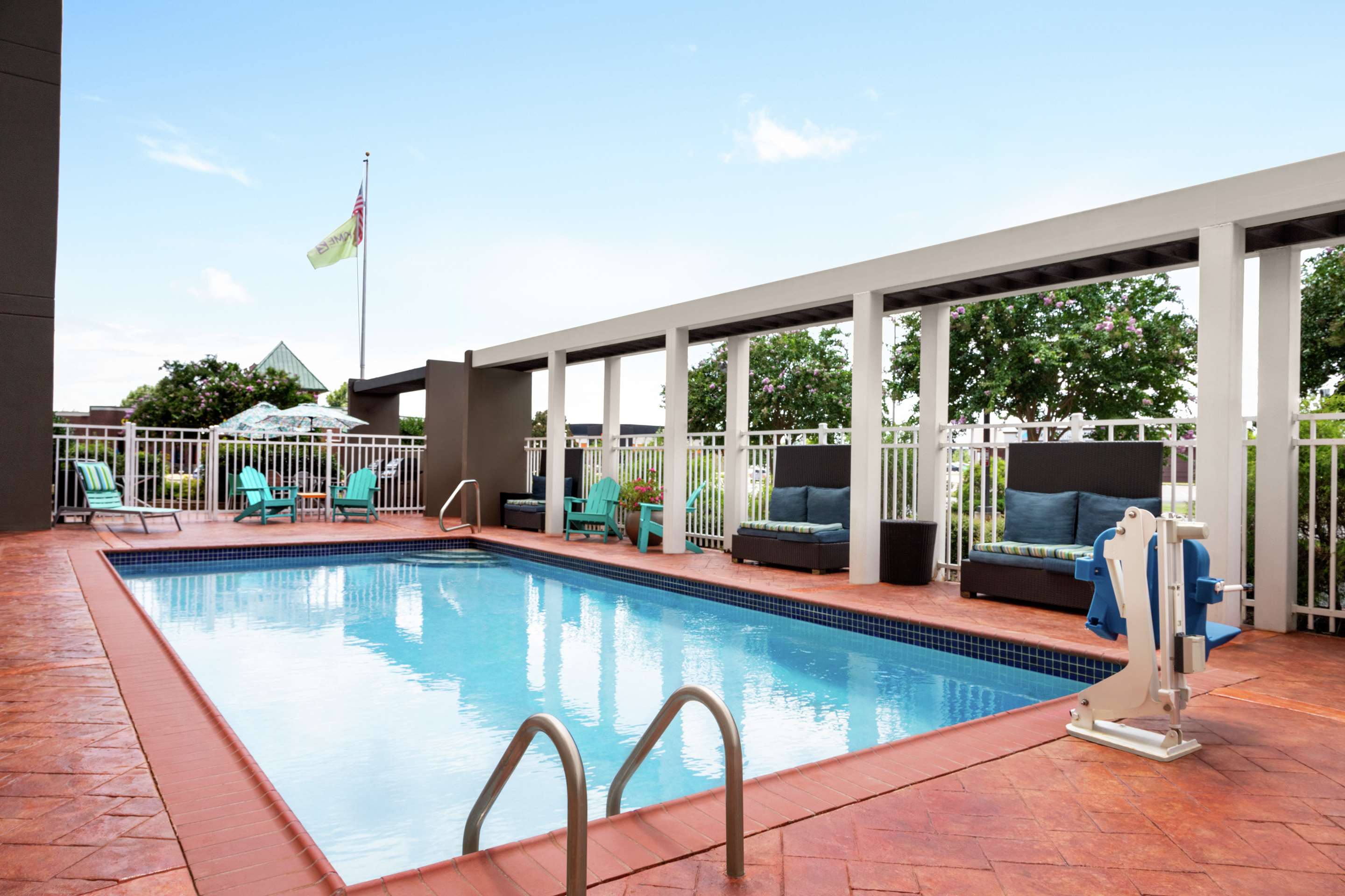 Pool | Home2 Suites by Hilton Oxford, AL