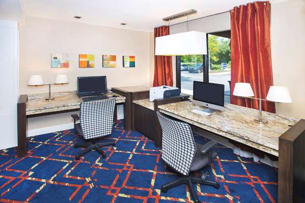 Conference Area - Hampton Inn & Suites Annapolis