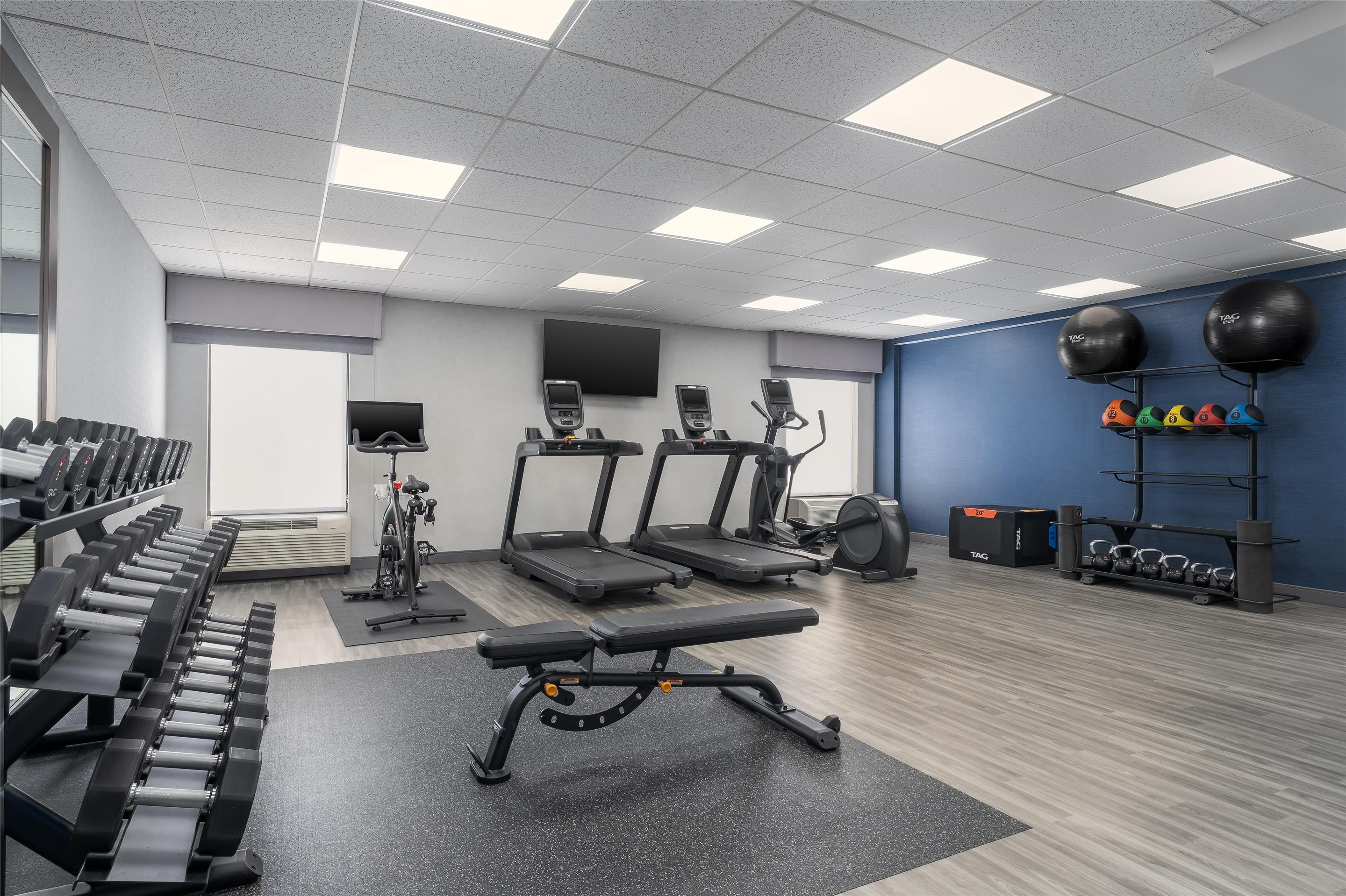 Health club fitness center gym | Hampton Inn Altoona