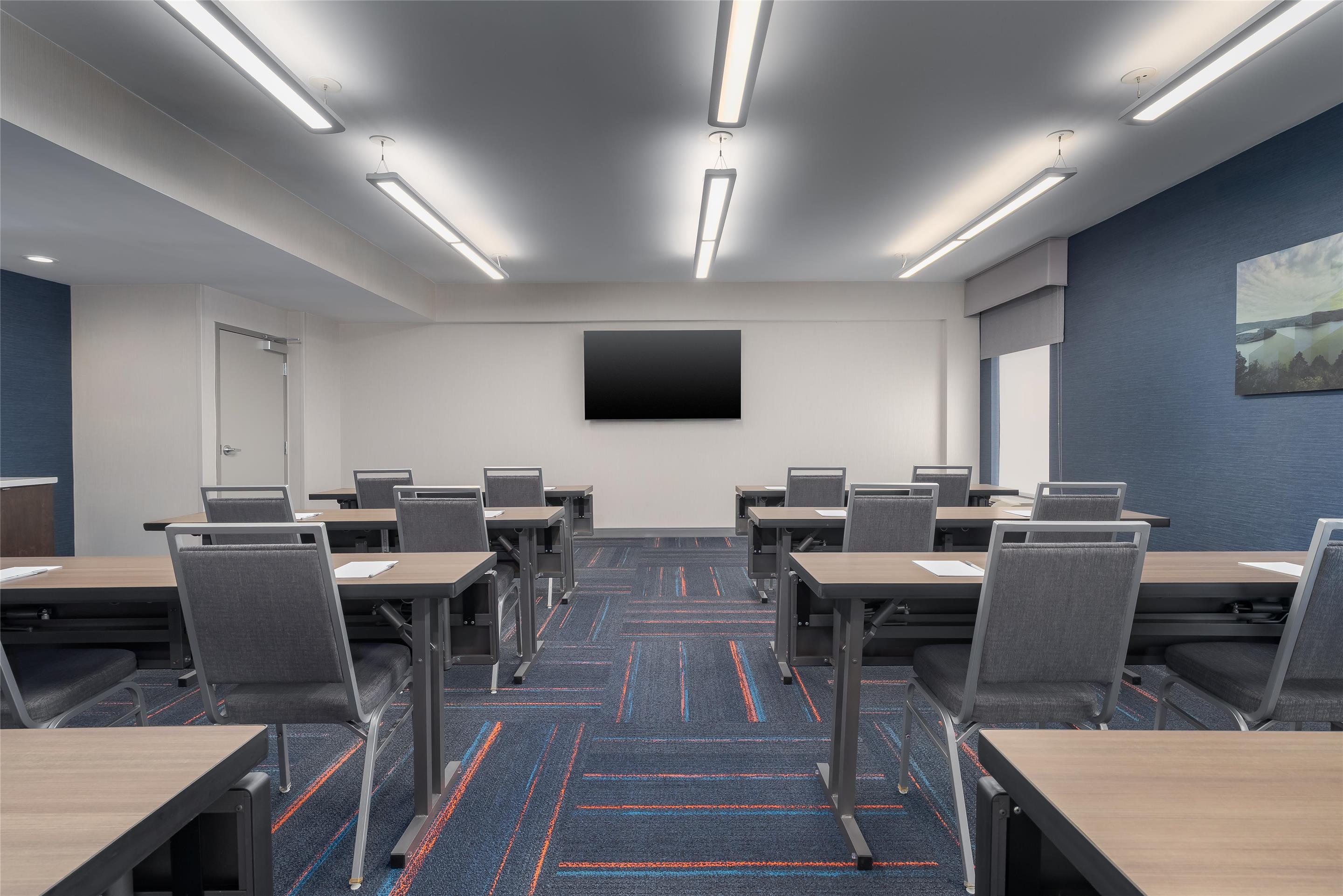 Meeting Room | Hampton Inn Altoona