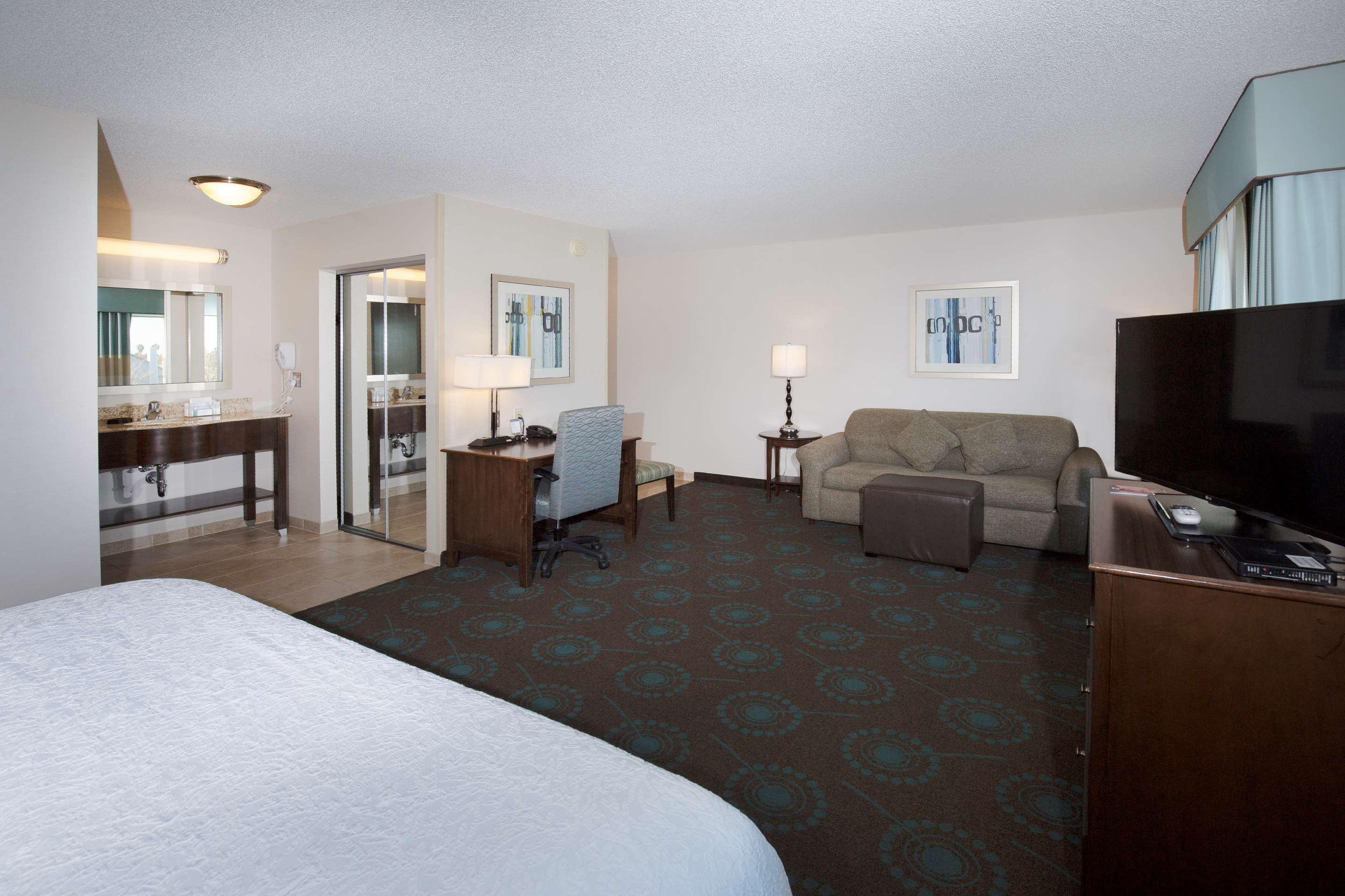 Guest room