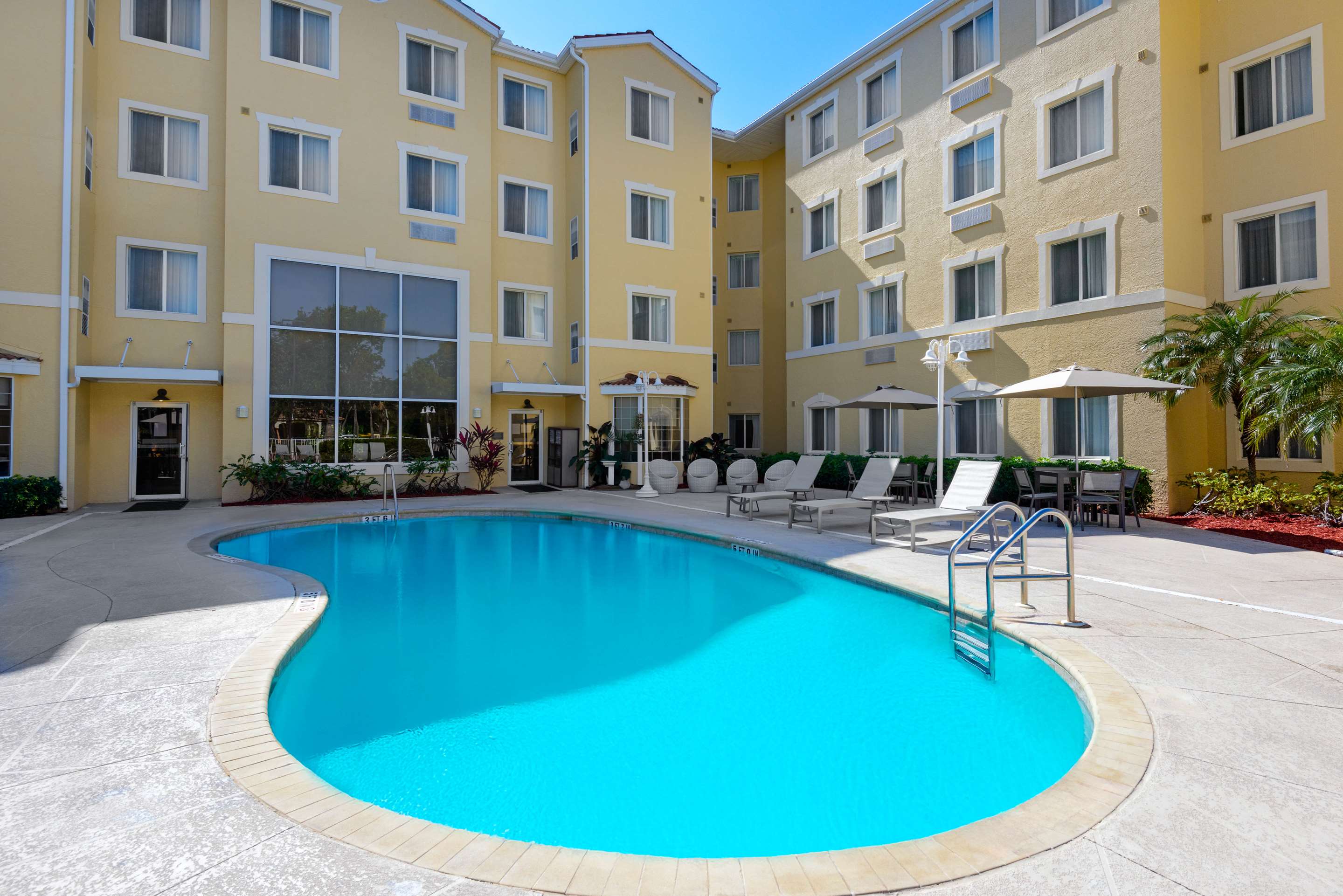 Pool | Homewood Suites by Hilton Bonita Springs