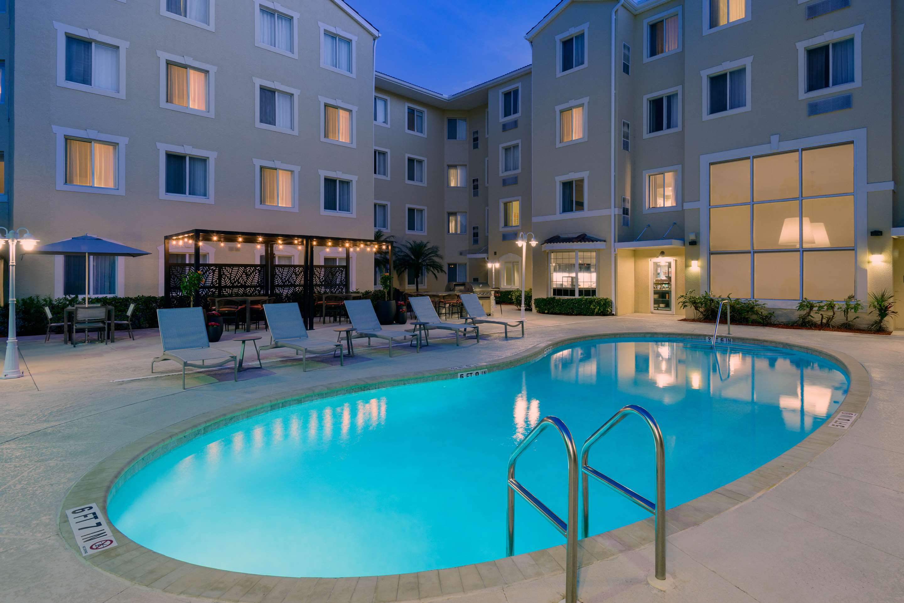 Pool | Homewood Suites by Hilton Bonita Springs