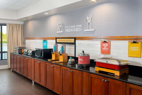Amenities - Hampton Inn Bonita Springs