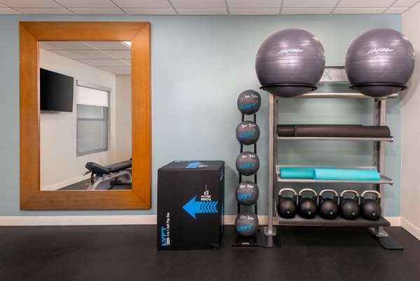 Fitness/ Exercise Room - Hampton Inn Bonita Springs