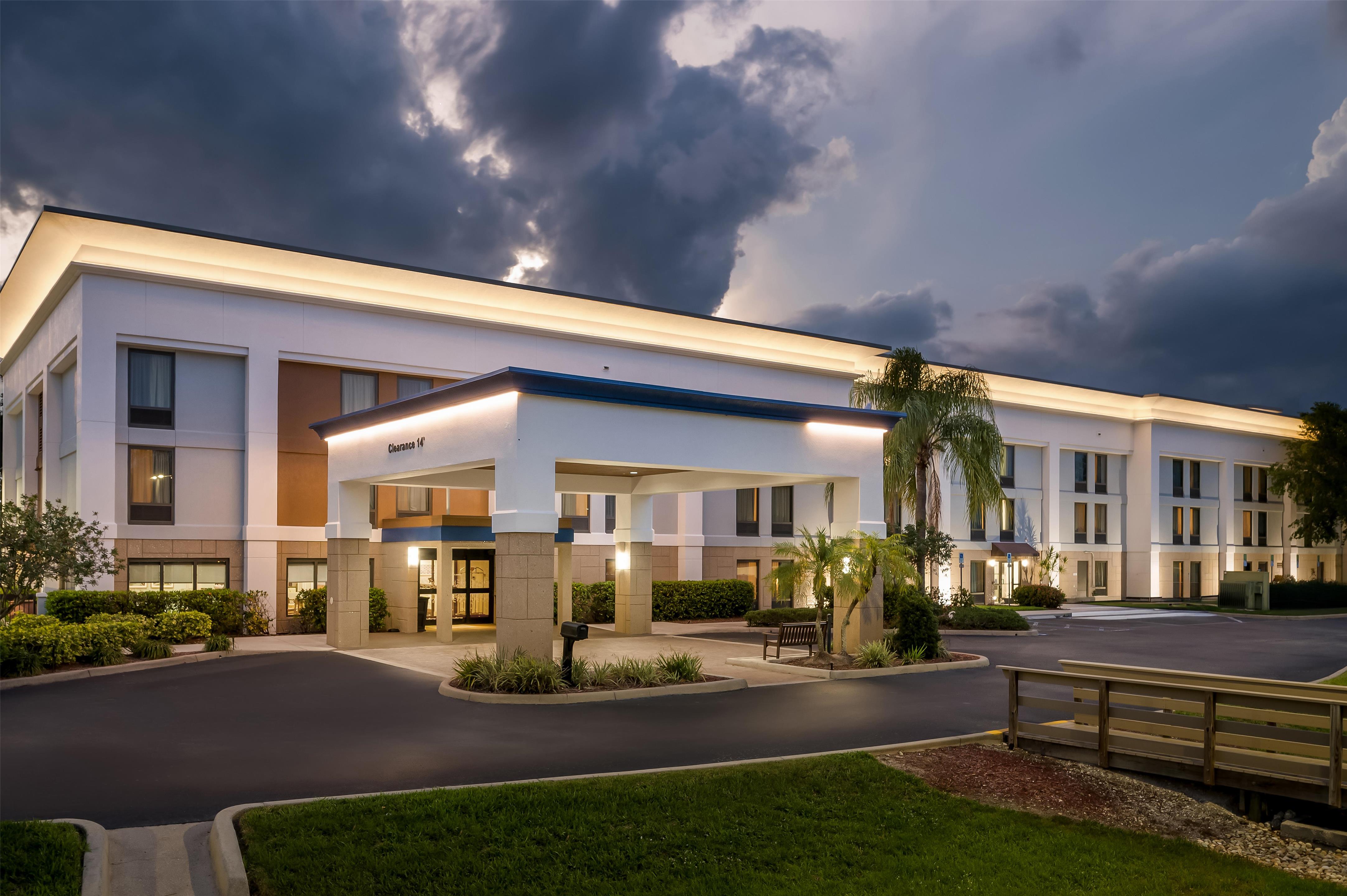 Exterior | Hampton Inn - Naples - I-75