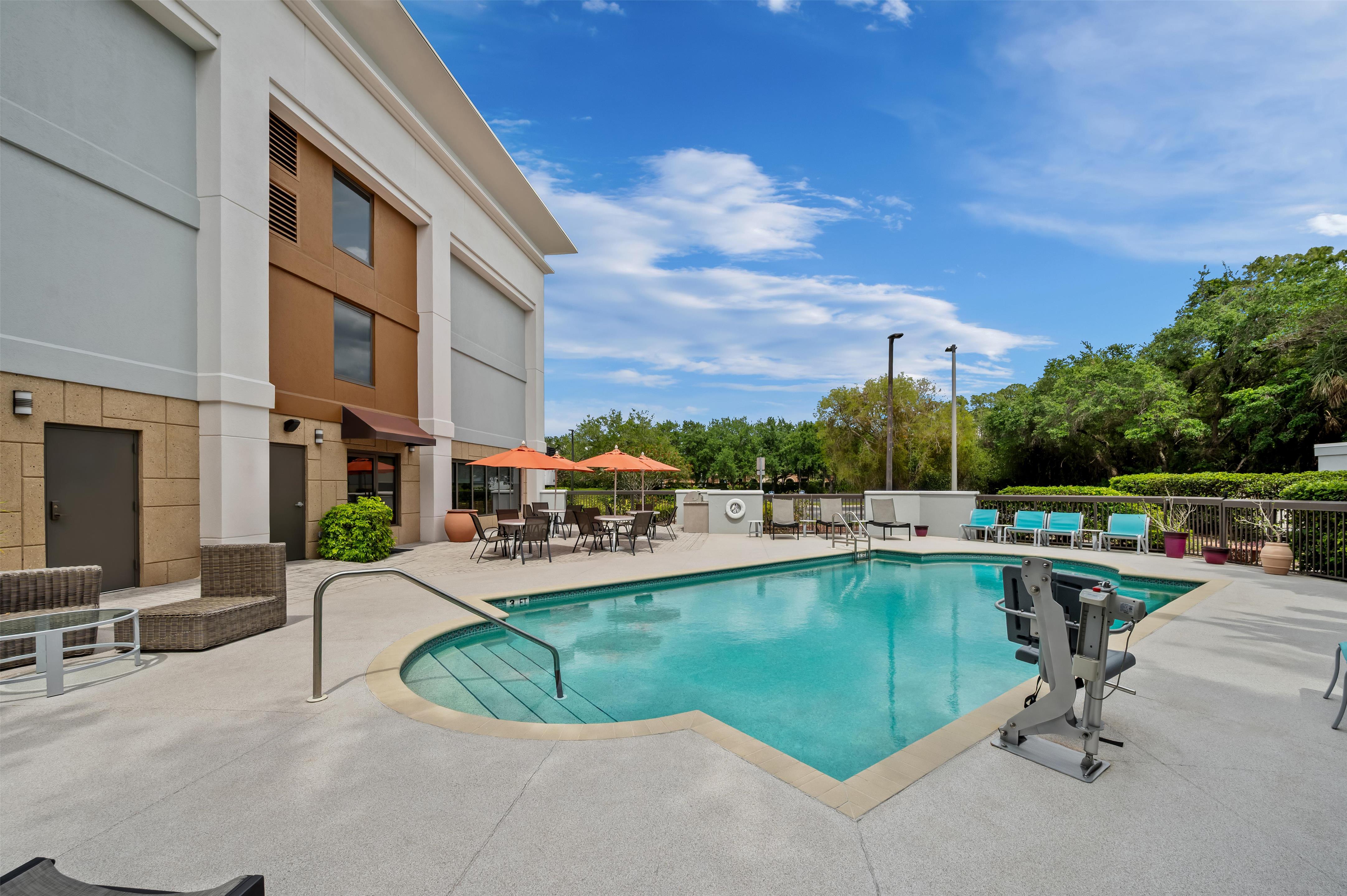 Pool | Hampton Inn - Naples - I-75