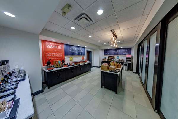 Pool - Hampton Inn Neptune