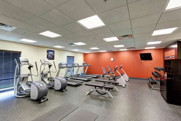 Fitness/ Exercise Room - Hampton Inn Neptune