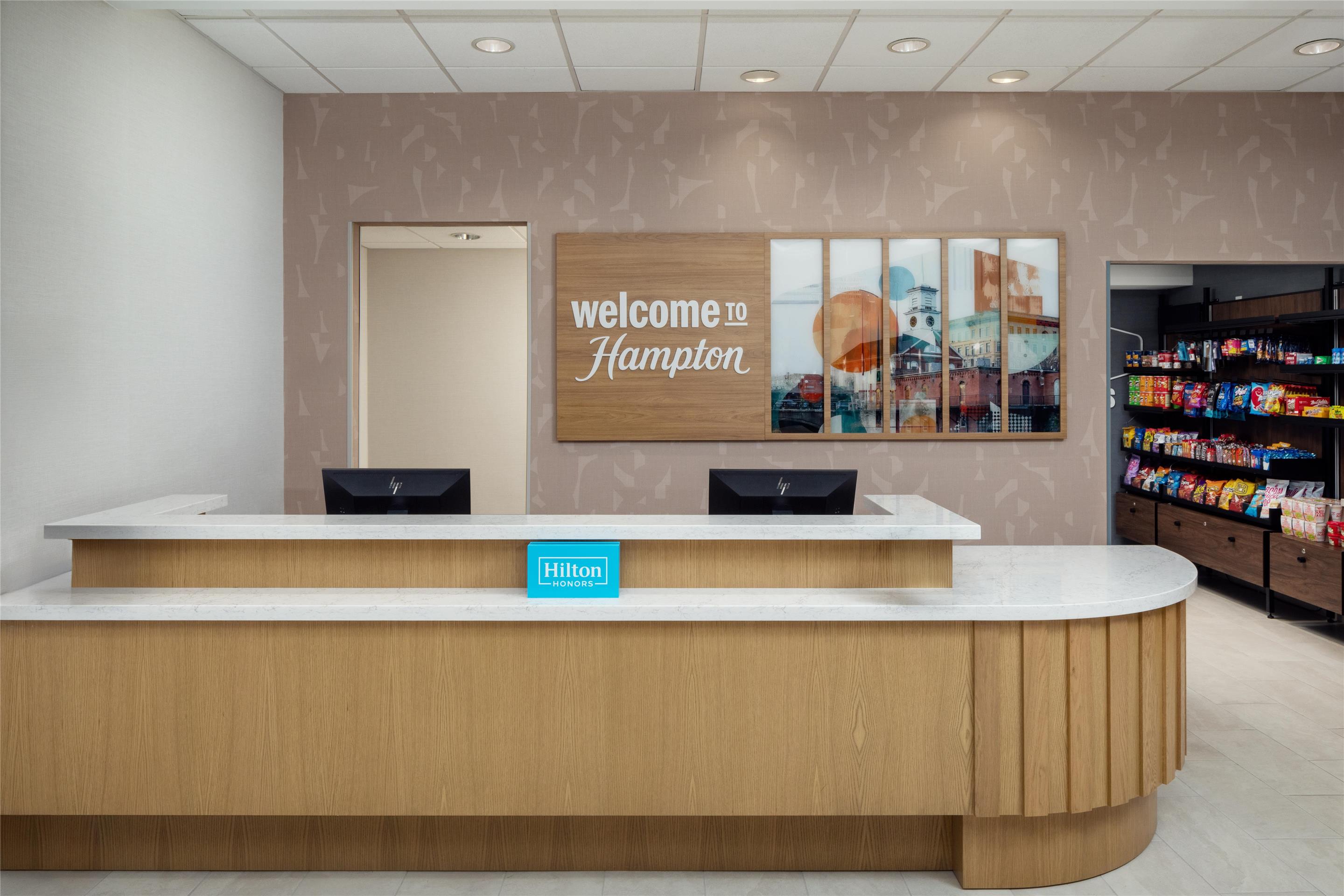 Reception | Hampton Inn Nashua