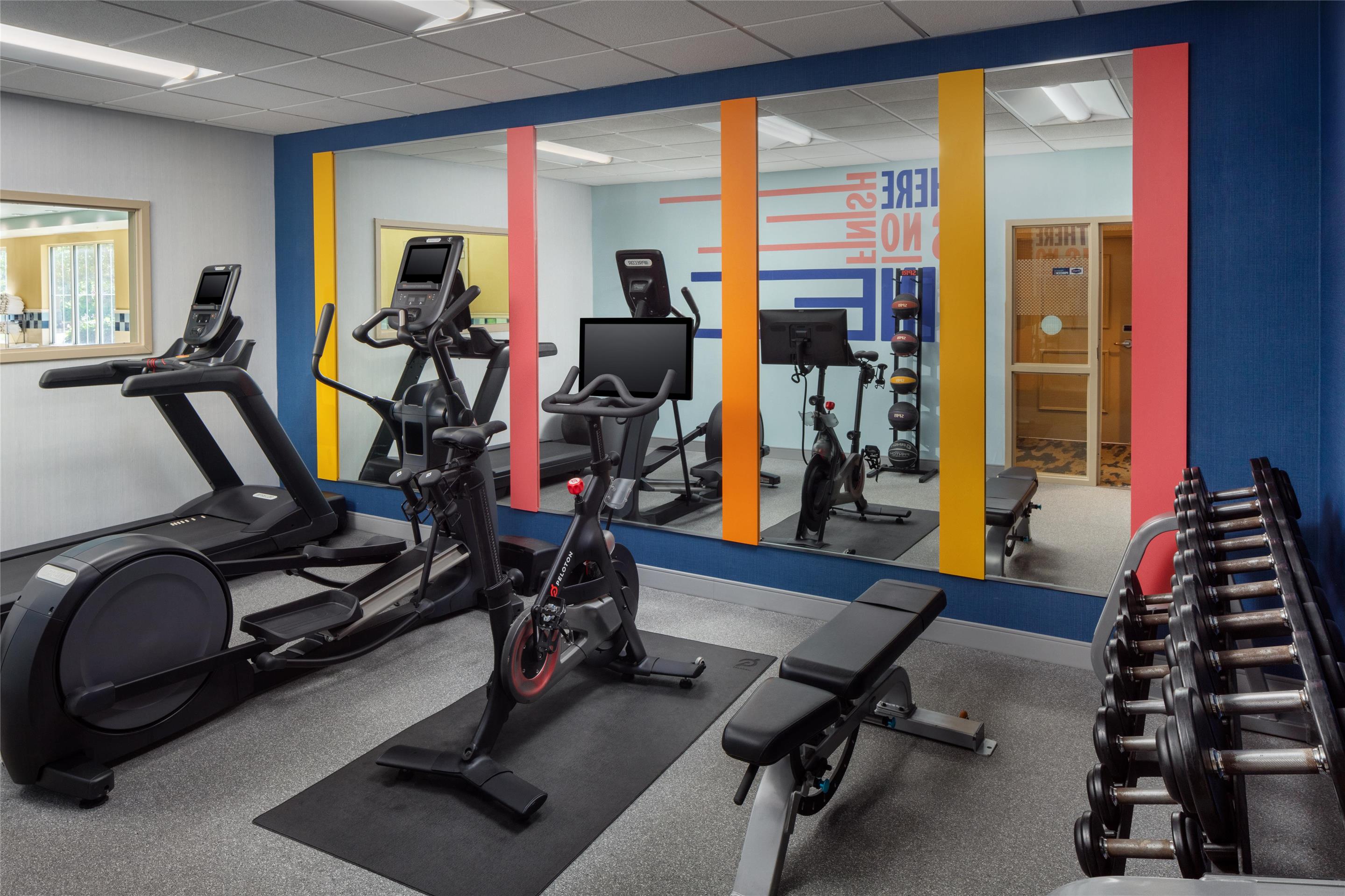 Health club fitness center gym | Hampton Inn Nashua