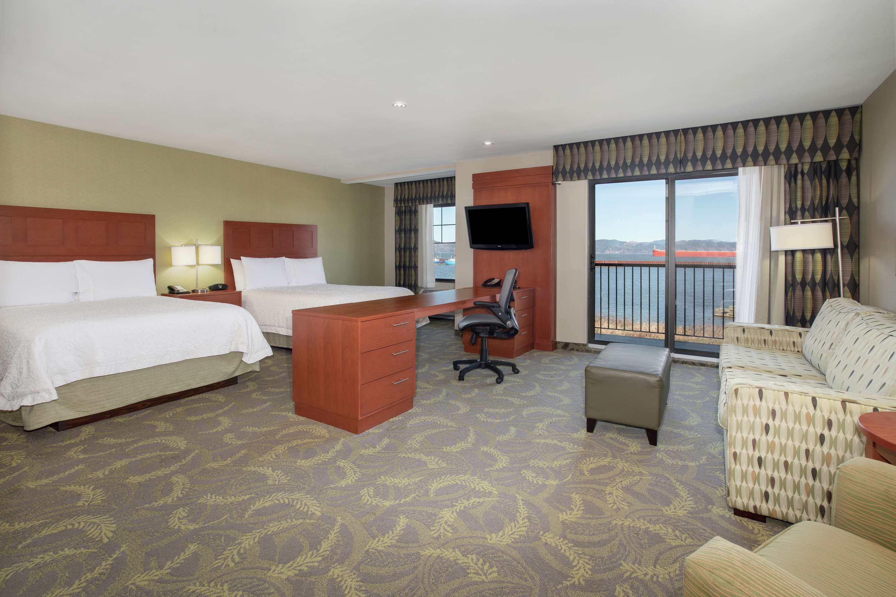 Guest room