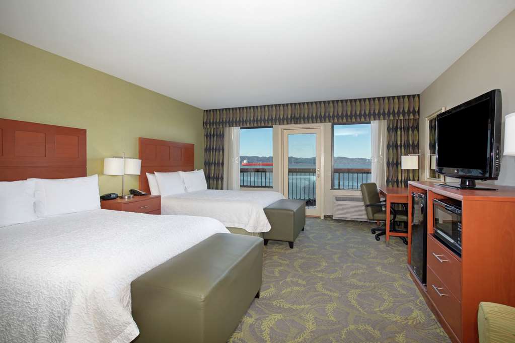 Hampton Inn and Suites Astoria Room Type - 2QN MOB/HEAR ACC TUB NS VI
