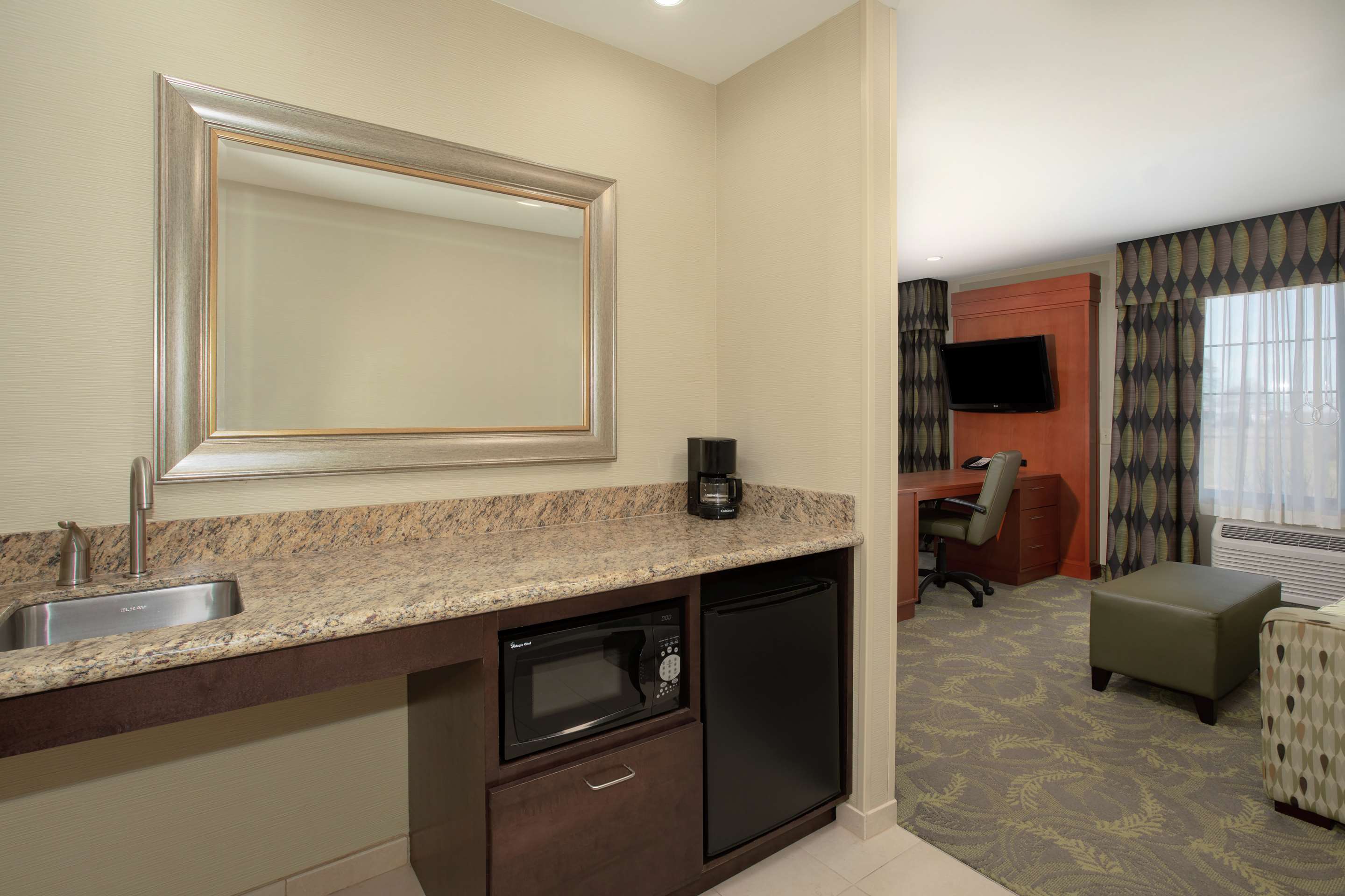 Guest room