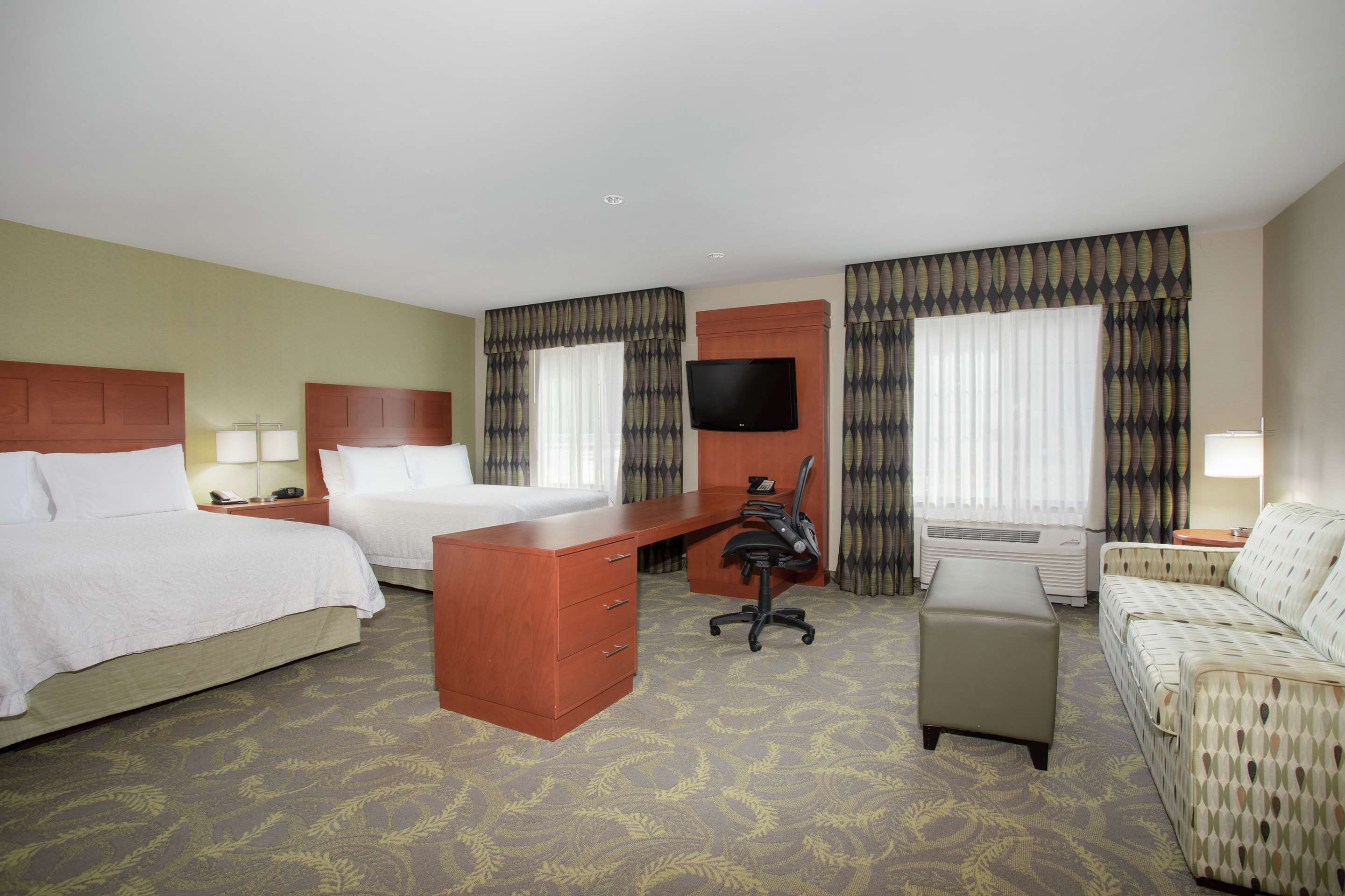 Guest room