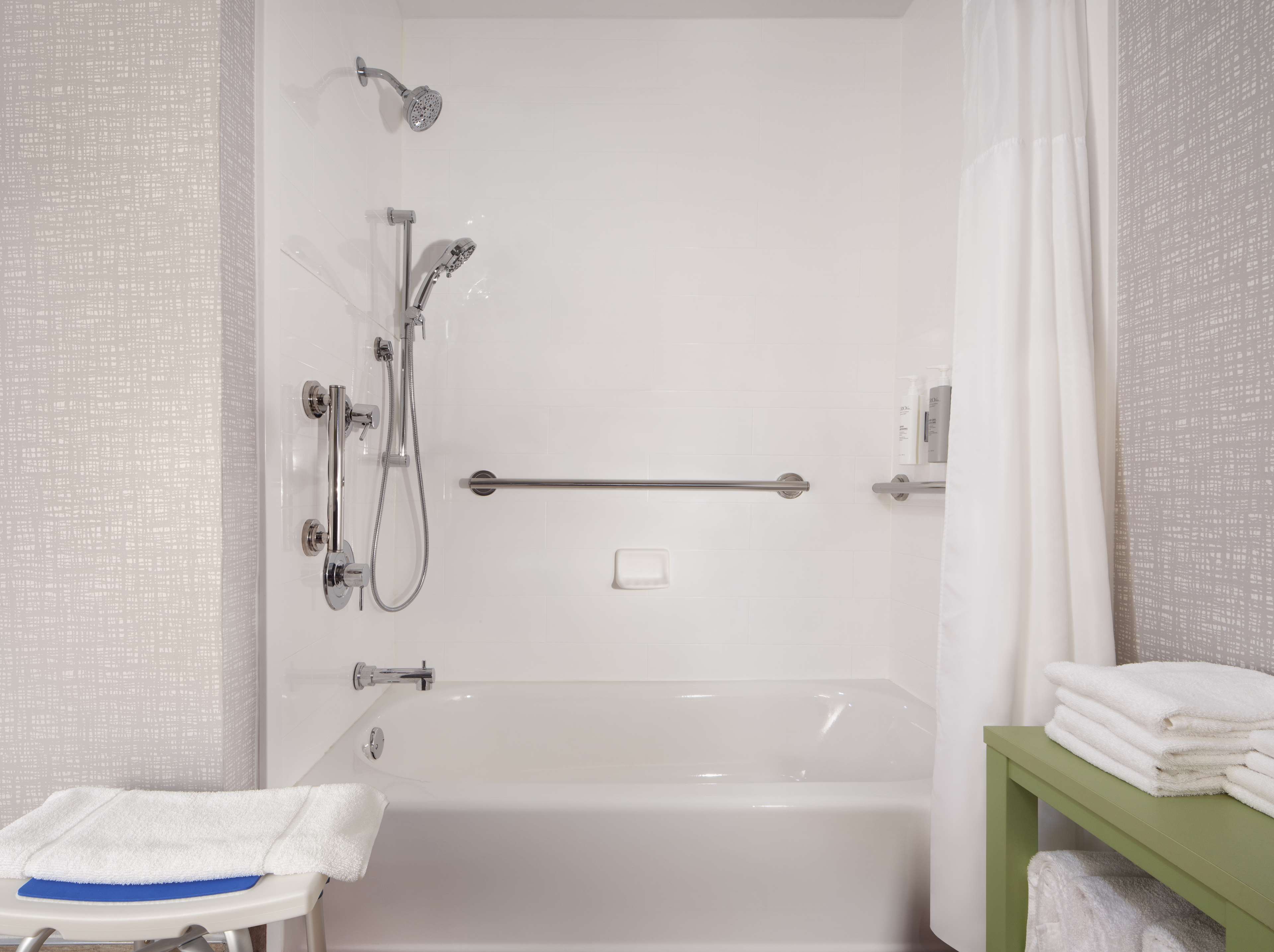 Hampton Inn Athens Room Type - 2DBL MOB HEAR ACC W TUB NS