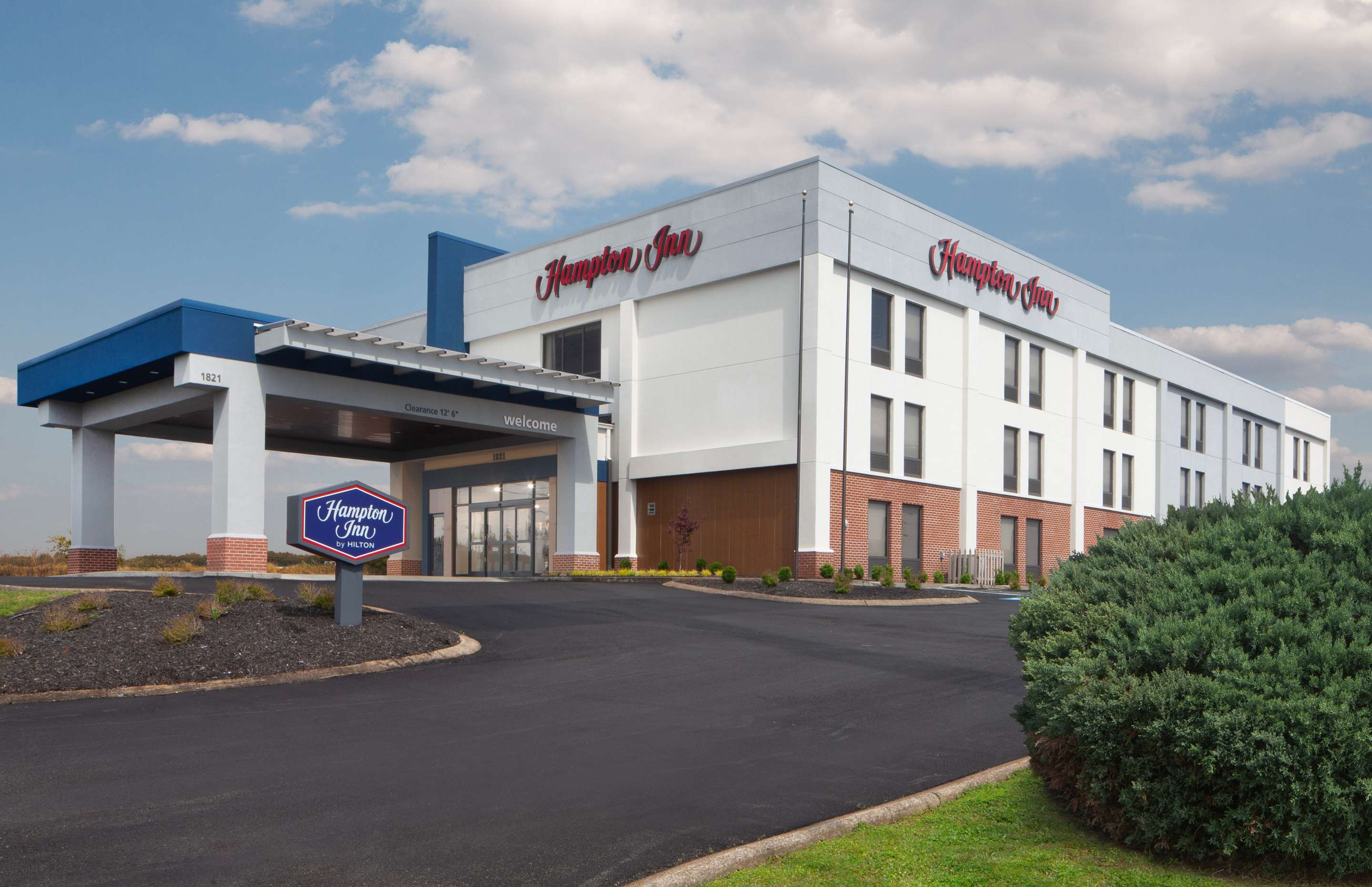 Exterior | Hampton Inn Athens