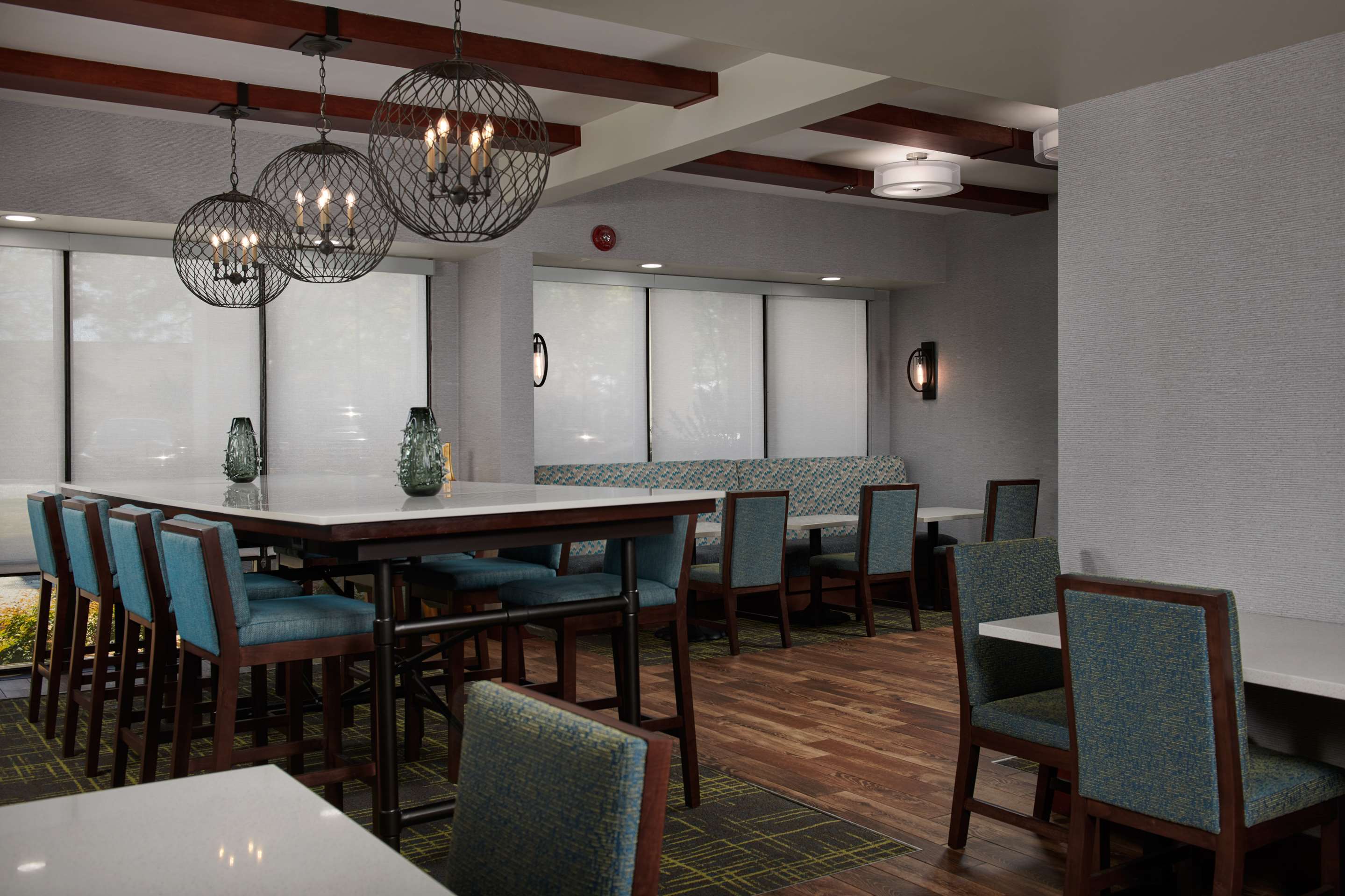 Lobby | Hampton Inn Atlanta-Cumberland Mall/Cobb Galleria Area