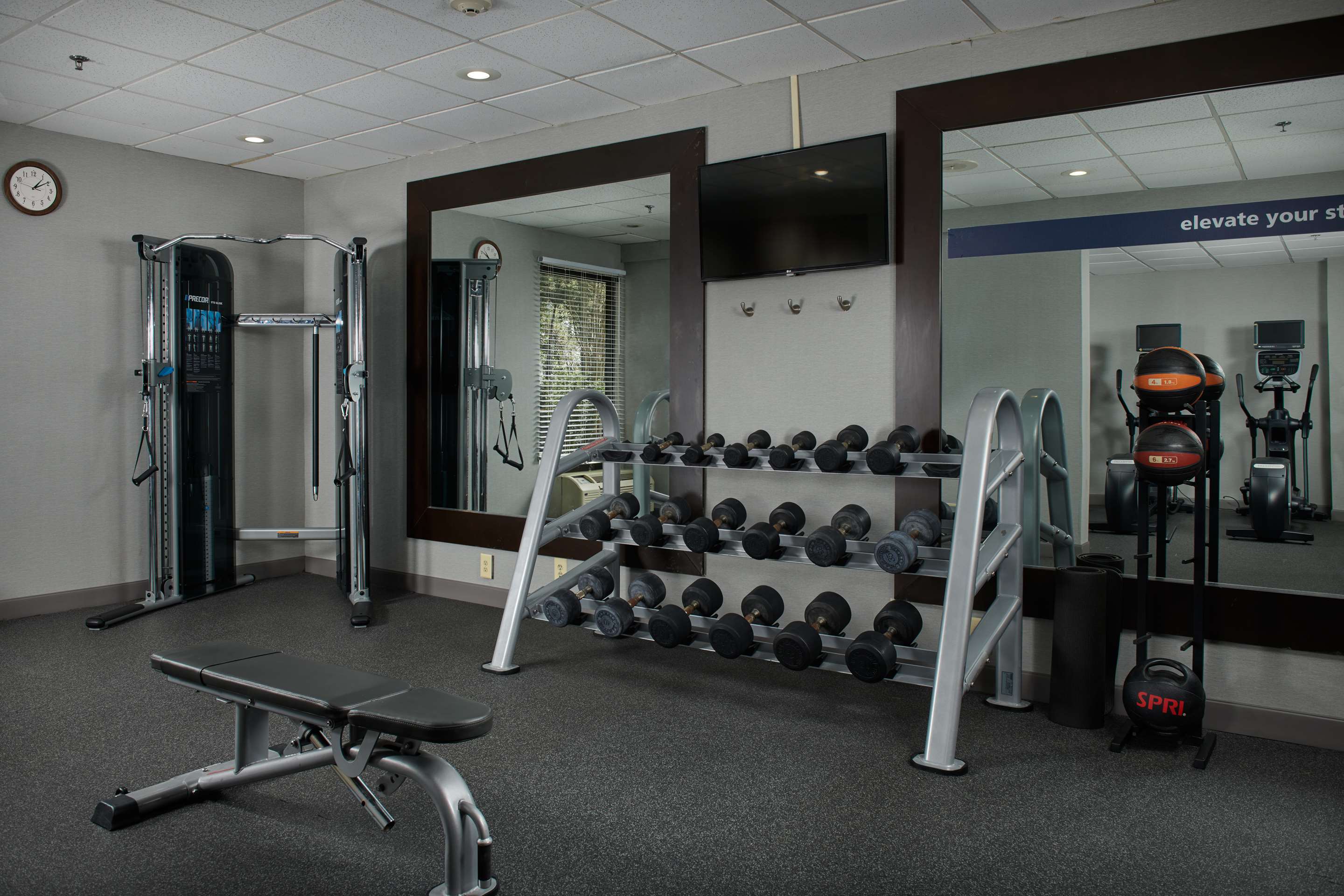 Health club fitness center gym | Hampton Inn Atlanta-Cumberland Mall/Cobb Galleria Area