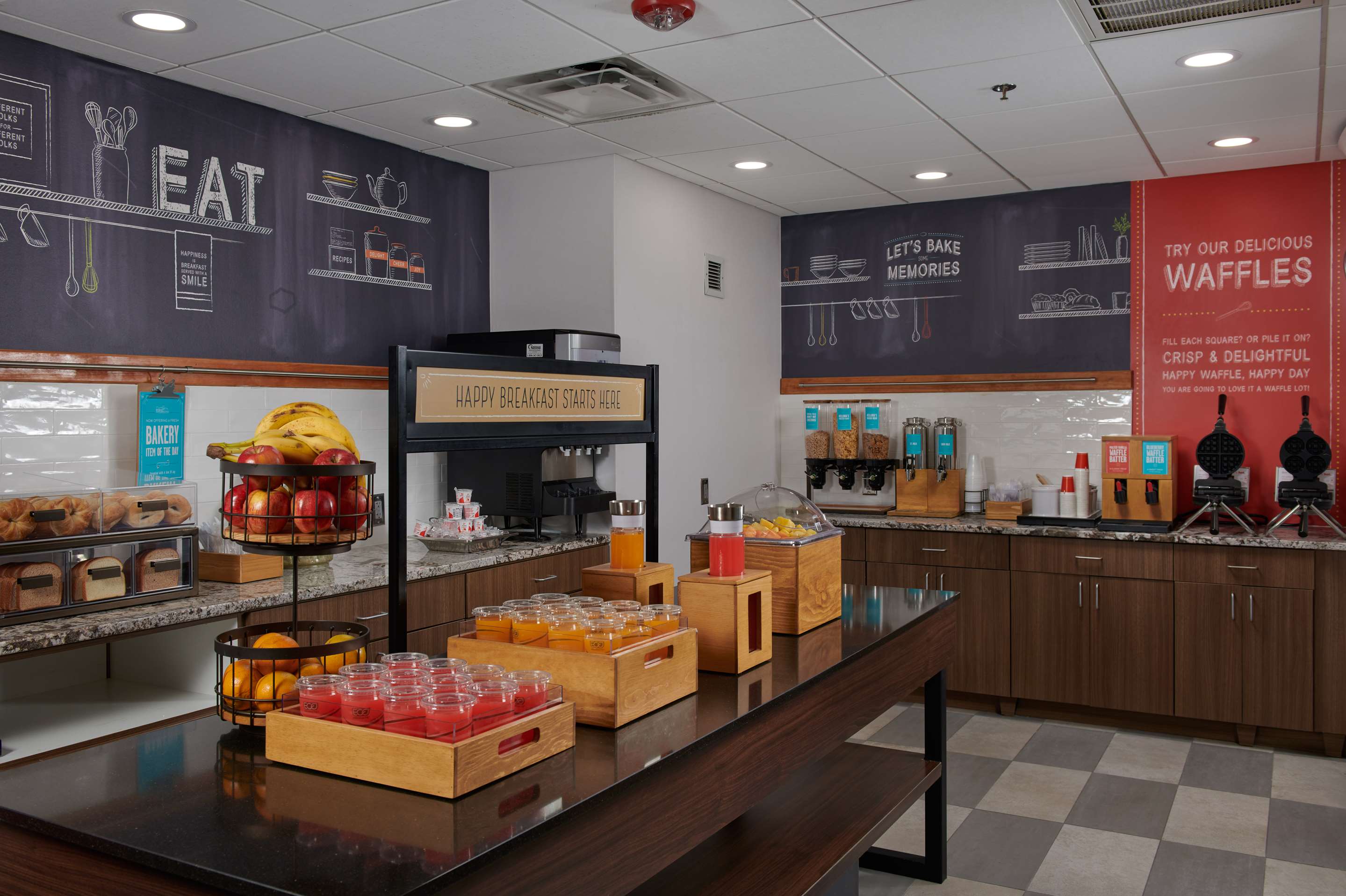 Breakfast Area | Hampton Inn Atlanta-Cumberland Mall/Cobb Galleria Area