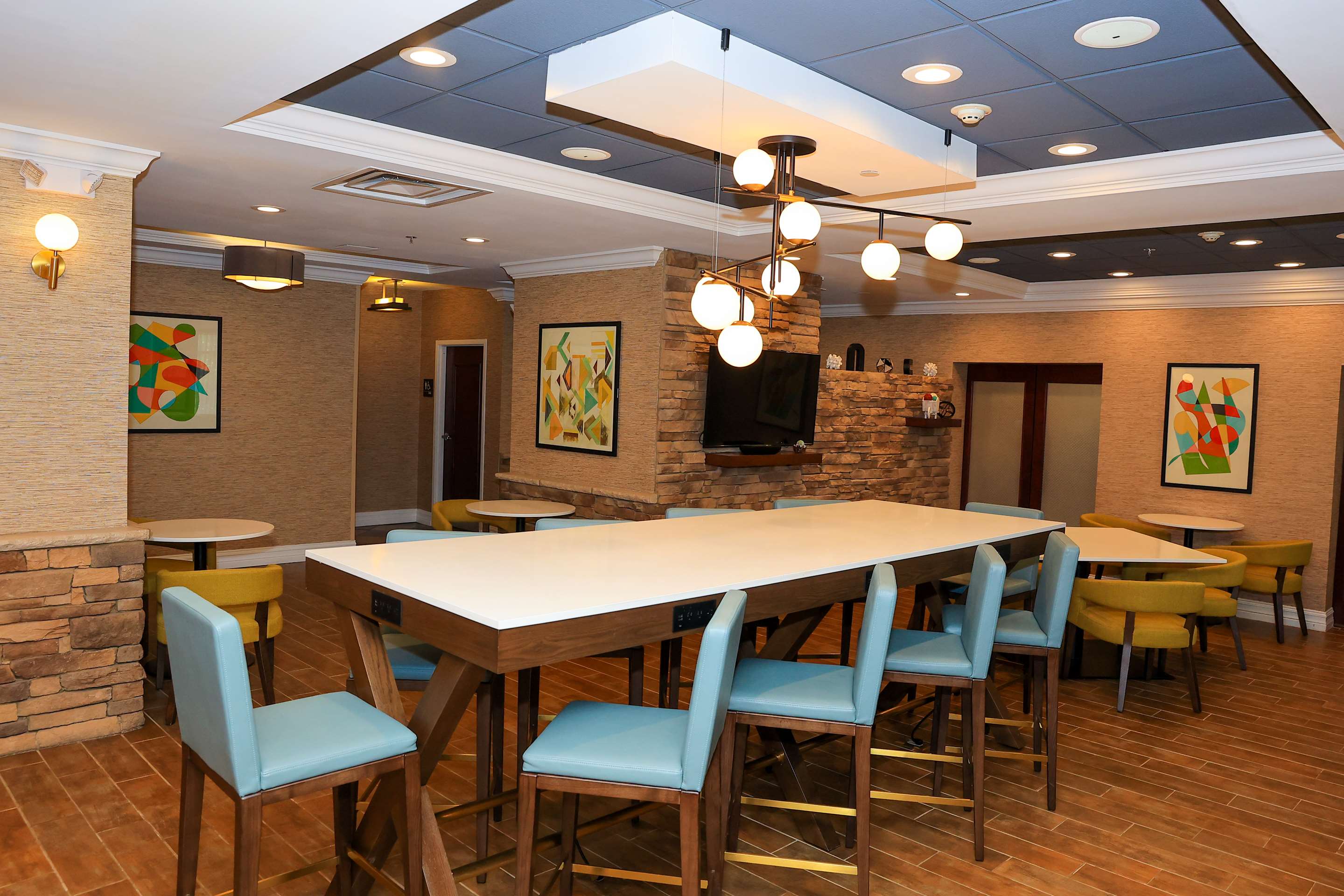 Breakfast Area | Hampton Inn Atlanta-Canton