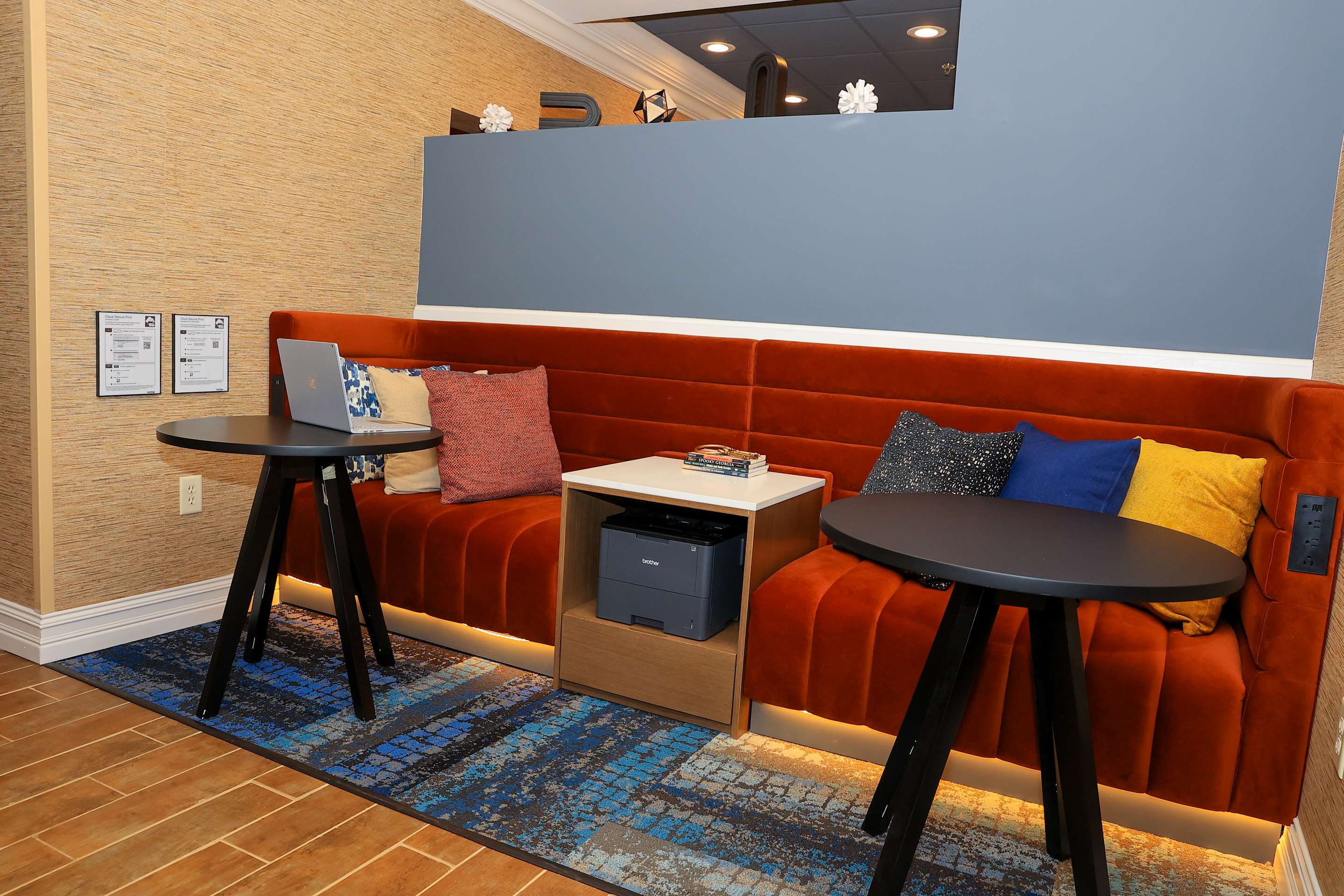 Lobby | Hampton Inn Atlanta-Canton