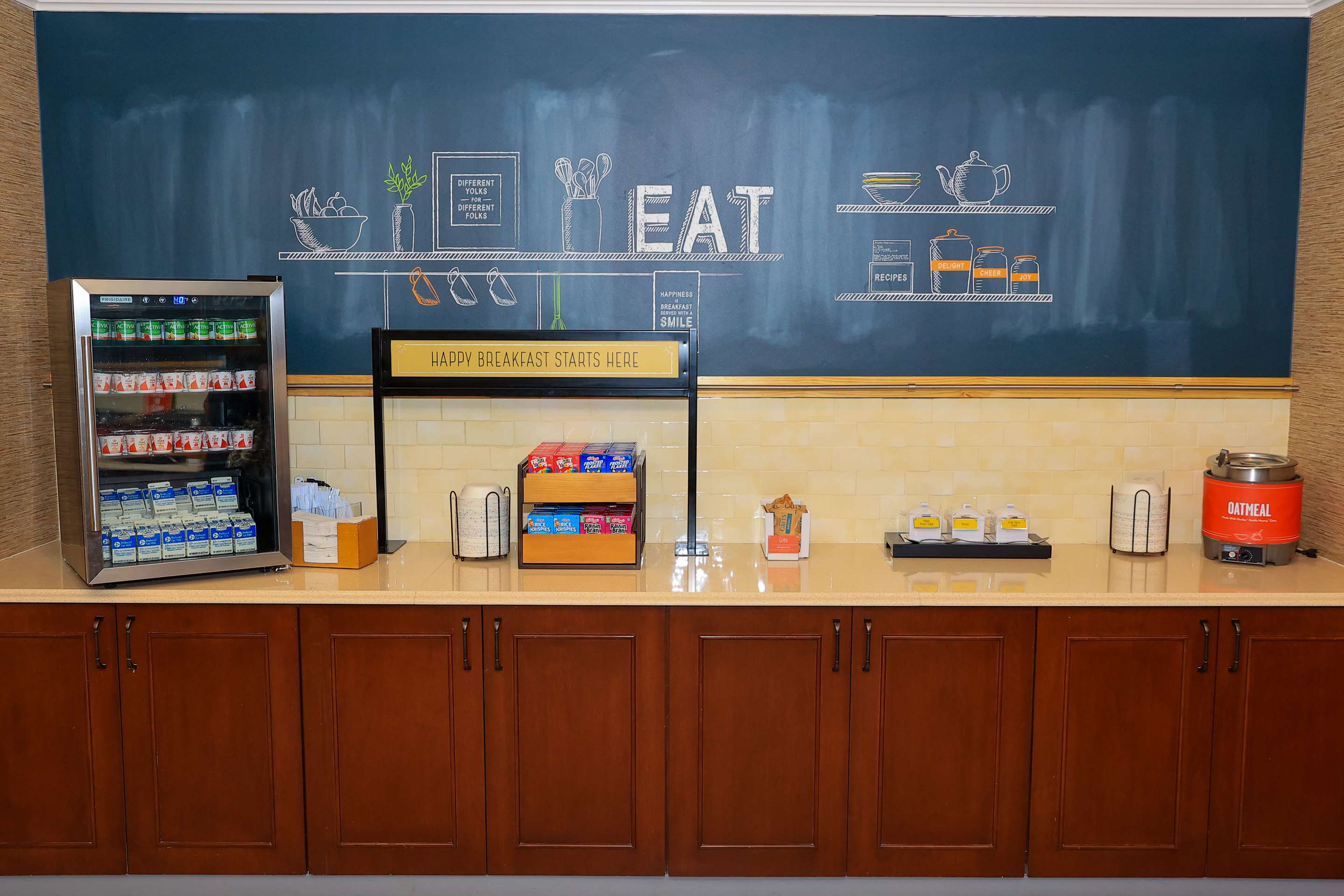 Breakfast Area | Hampton Inn Atlanta-Canton