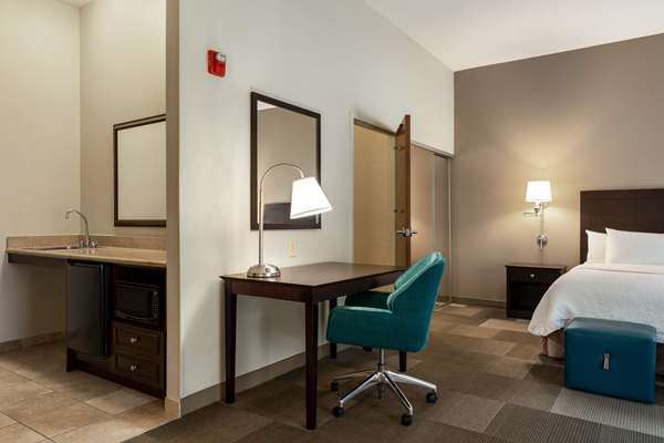  - Hampton Inn & Suites Camp Creek Pkwy East Point - I-285, Exit 2