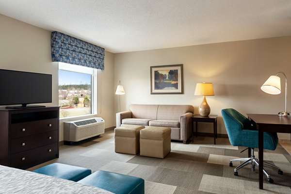  - Hampton Inn & Suites Camp Creek Pkwy East Point - I-285, Exit 2