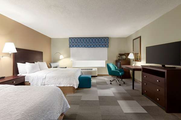  - Hampton Inn & Suites Camp Creek Pkwy East Point - I-285, Exit 2