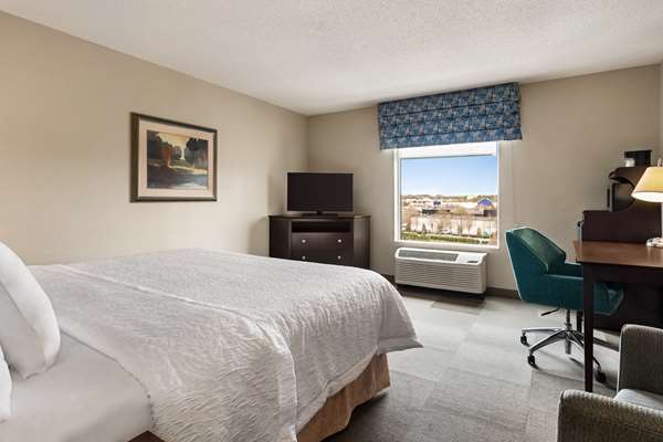  - Hampton Inn & Suites Camp Creek Pkwy East Point - I-285, Exit 2