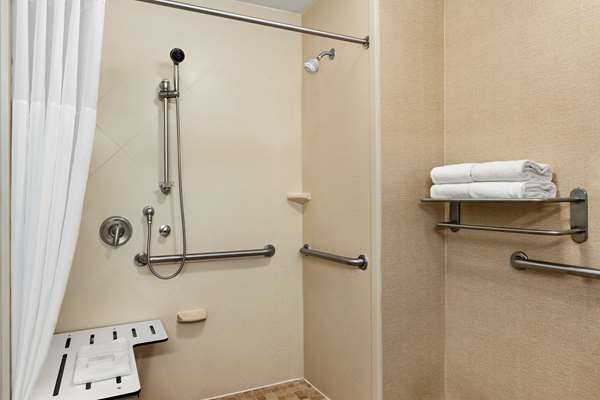  - Hampton Inn & Suites Camp Creek Pkwy East Point - I-285, Exit 2