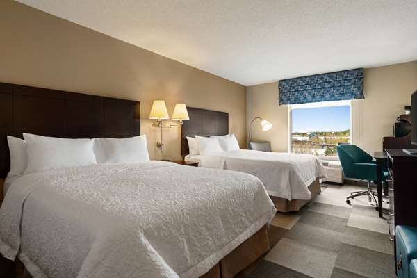  - Hampton Inn & Suites Camp Creek Pkwy East Point - I-285, Exit 2