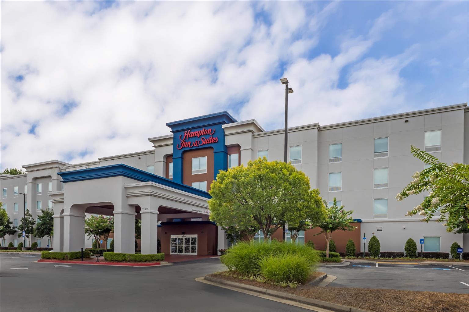 Hampton Inn & Stes Camp Creek Mrketplace