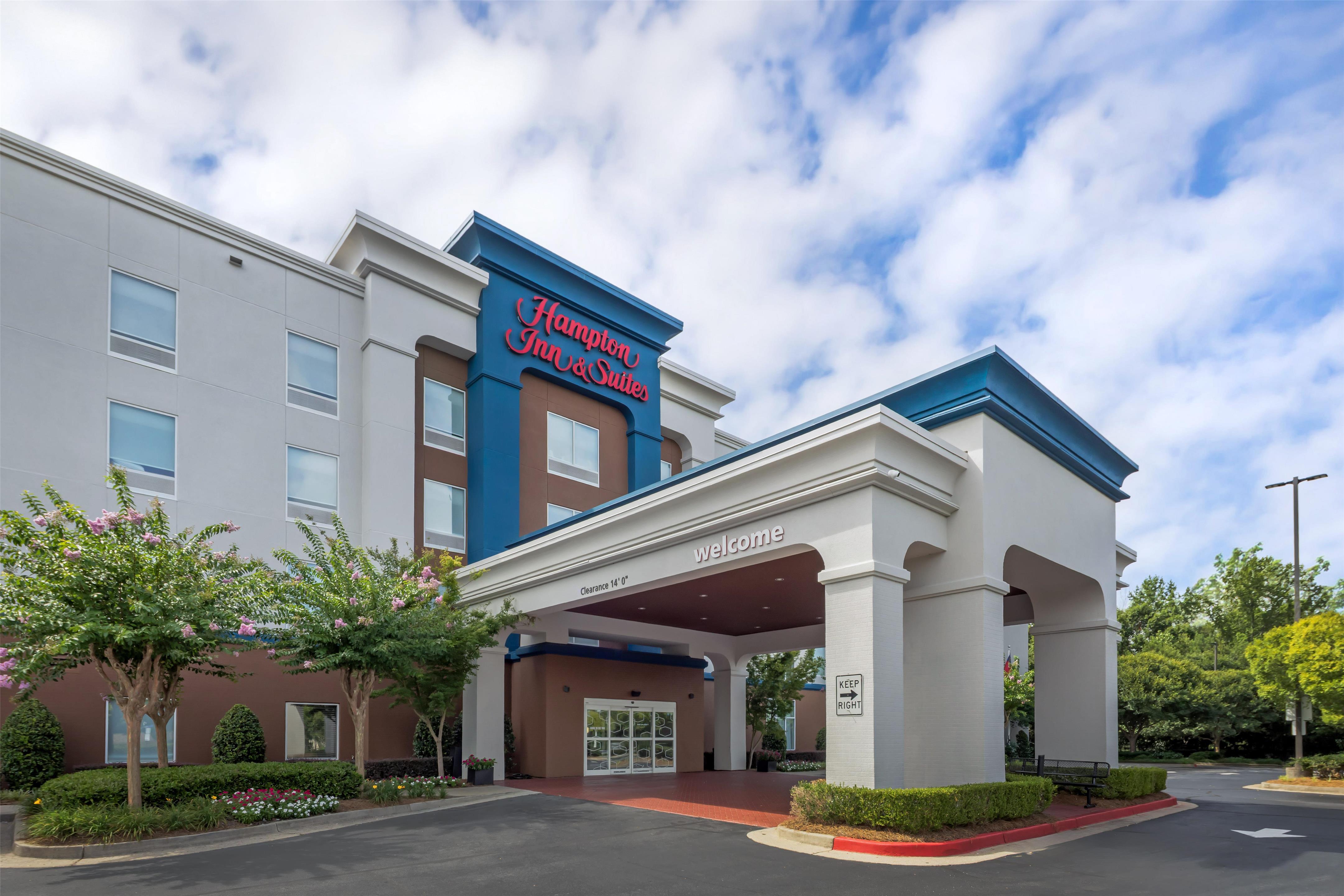 Exterior | Hampton Inn & Suites Atlanta Airport West/Camp Creek Pkwy