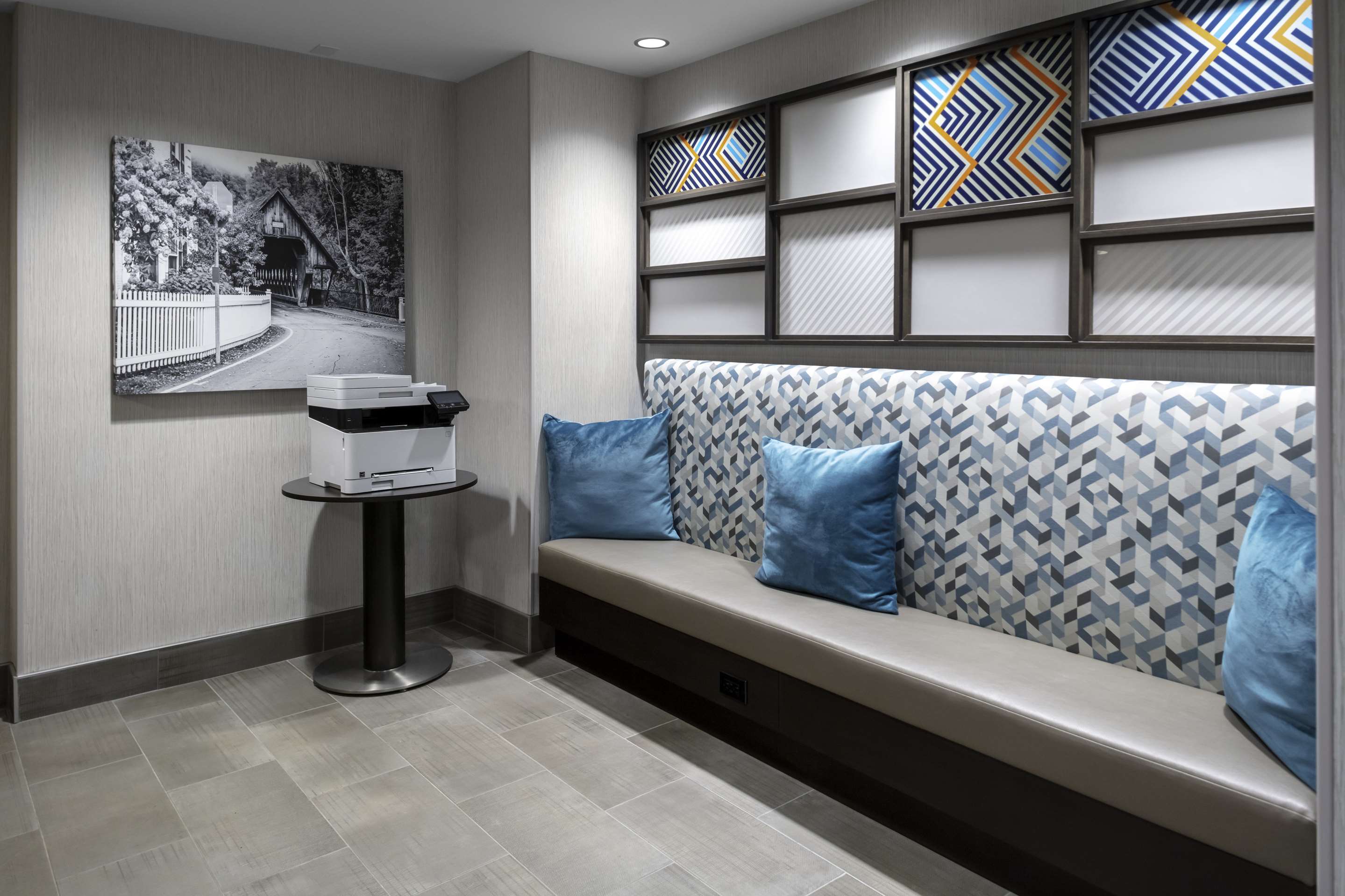 Business Center | Hampton Inn Conyers