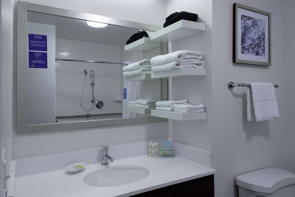 Hampton Inn by Hilton Conyers - Tap to explore photos