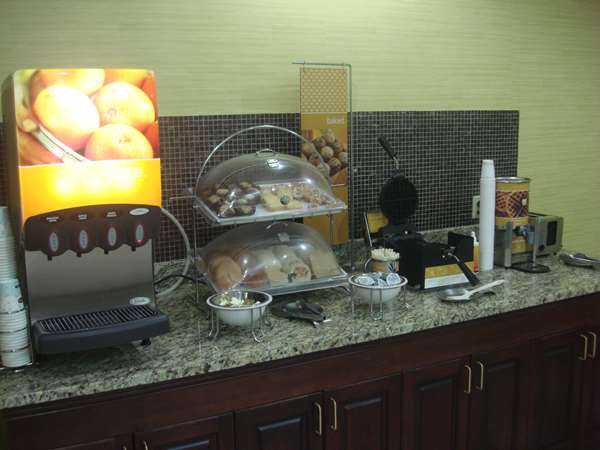 Restaurant - Hampton Inn Fairburn - I-85, Exit 61