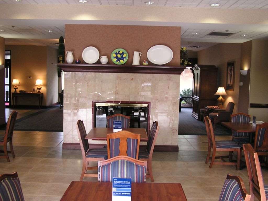 Restaurant | Hampton Inn & Suites Atlanta Galleria