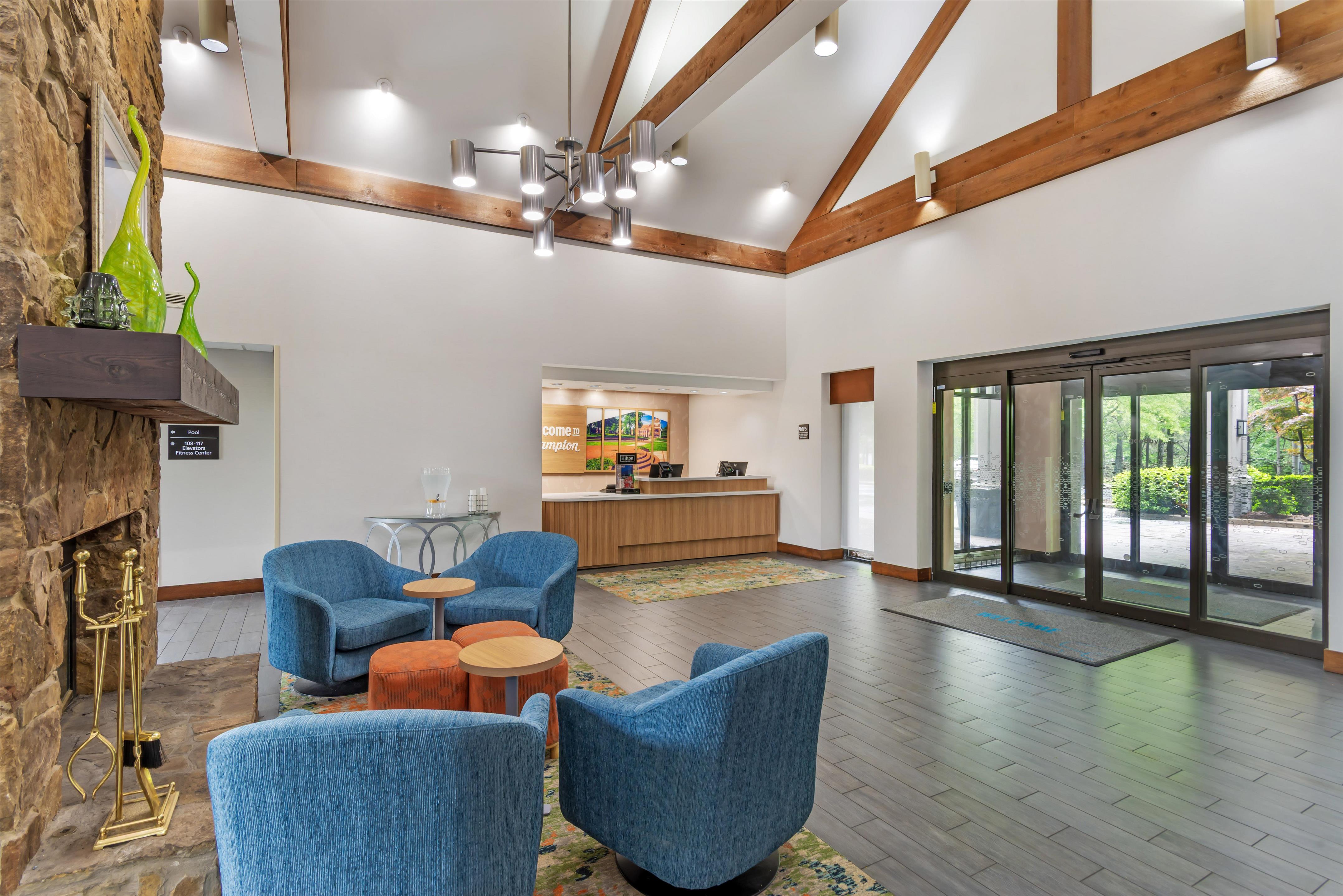Lobby | Hampton Inn & Suites Atlanta/Duluth/Gwinnett County
