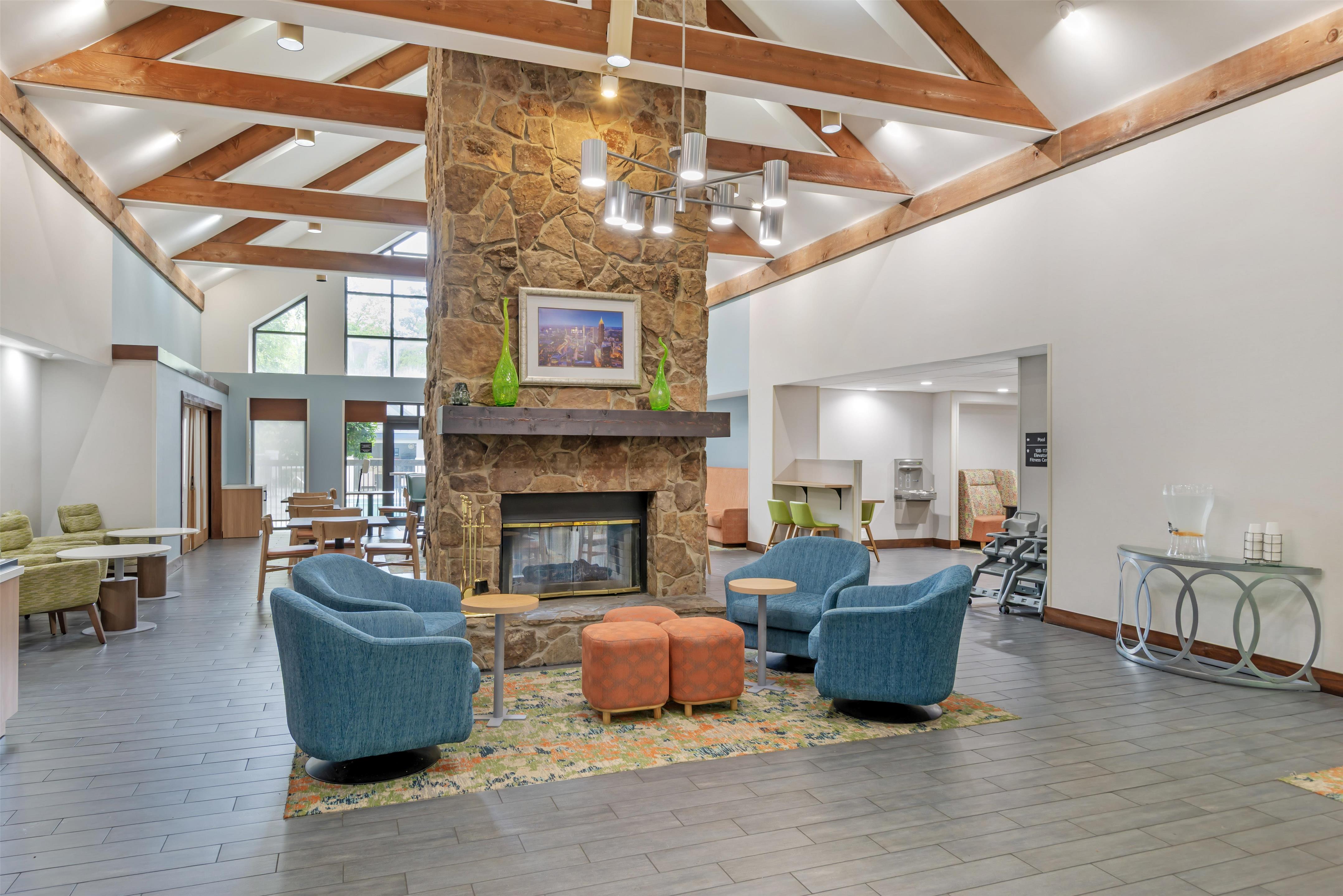 Lobby | Hampton Inn & Suites Atlanta/Duluth/Gwinnett County