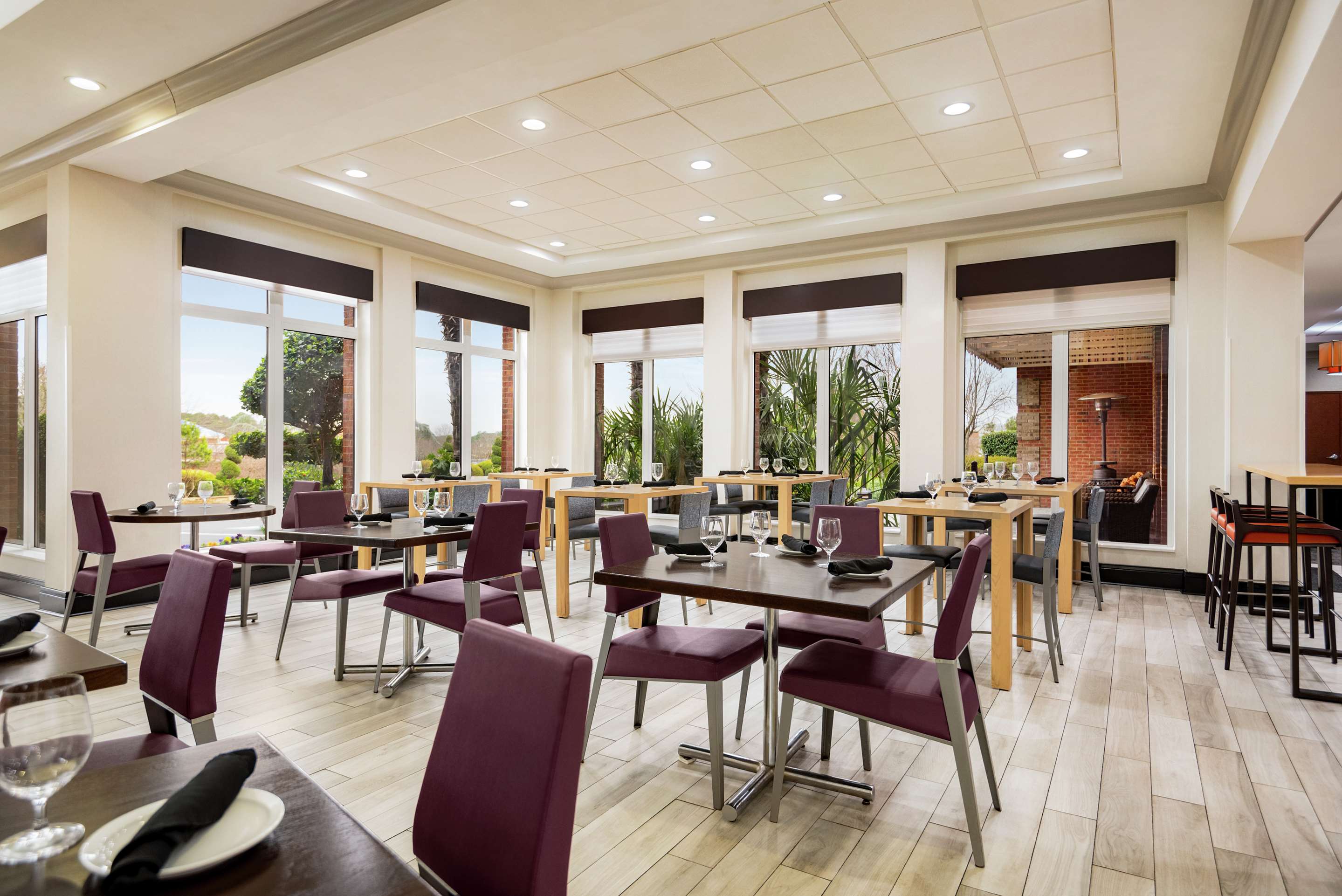 Breakfast Area | Hilton Garden Inn Atlanta South/McDonough
