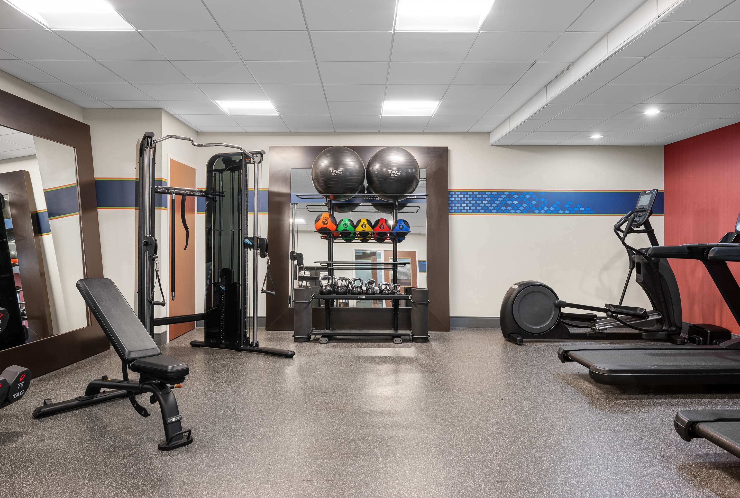 Health club fitness center gym | Hampton Inn Atlanta McDonough